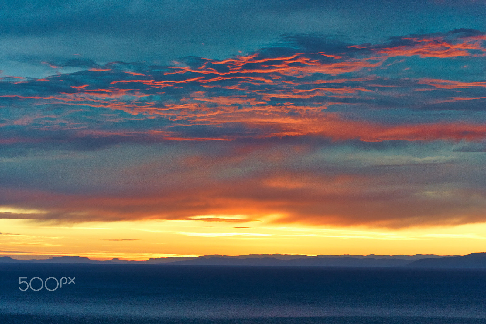 Canon EF 75-300mm f/4-5.6 USM sample photo. Sunset / baikal lake photography