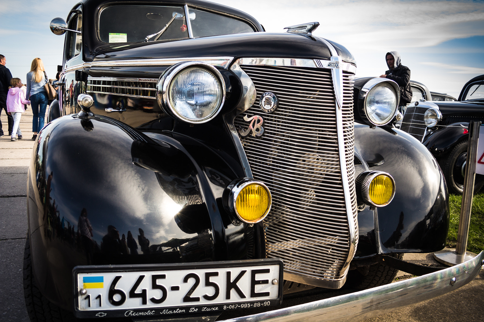 Canon EF-S 18-55mm F3.5-5.6 sample photo. Chevrolet master de lux 1939 photography