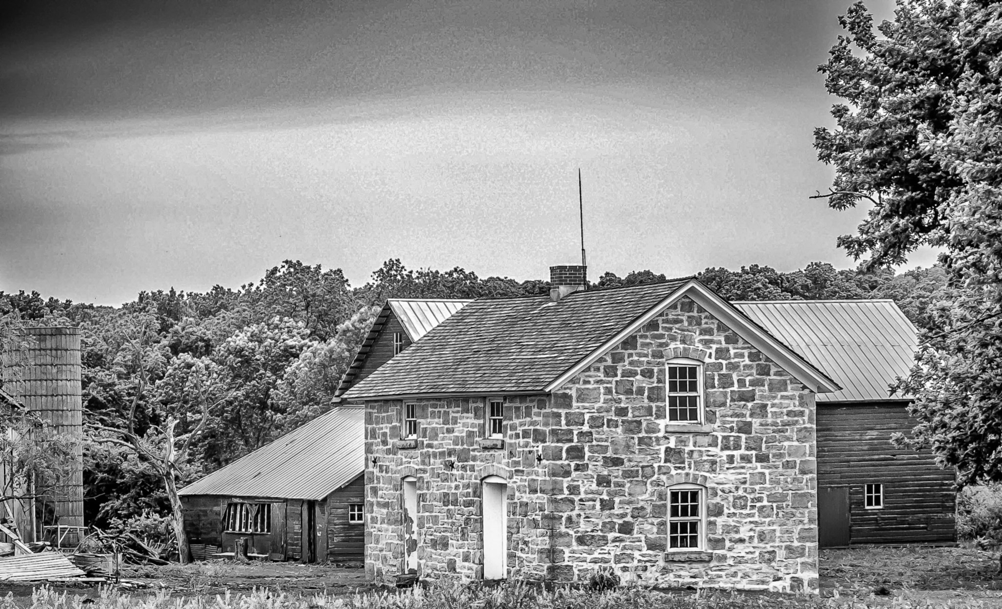 Canon EF-S 18-55mm F3.5-5.6 sample photo. Farm yard photography
