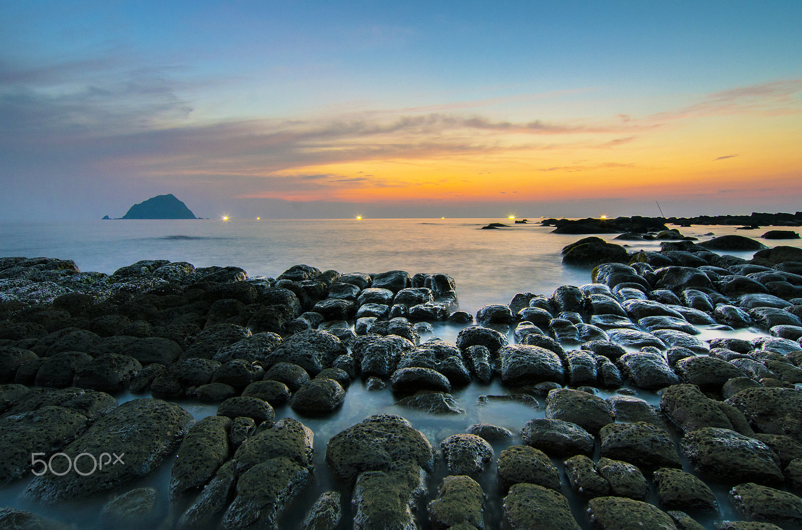Pentax smc DA 12-24mm F4.0 ED AL (IF) sample photo. Like a rock photography