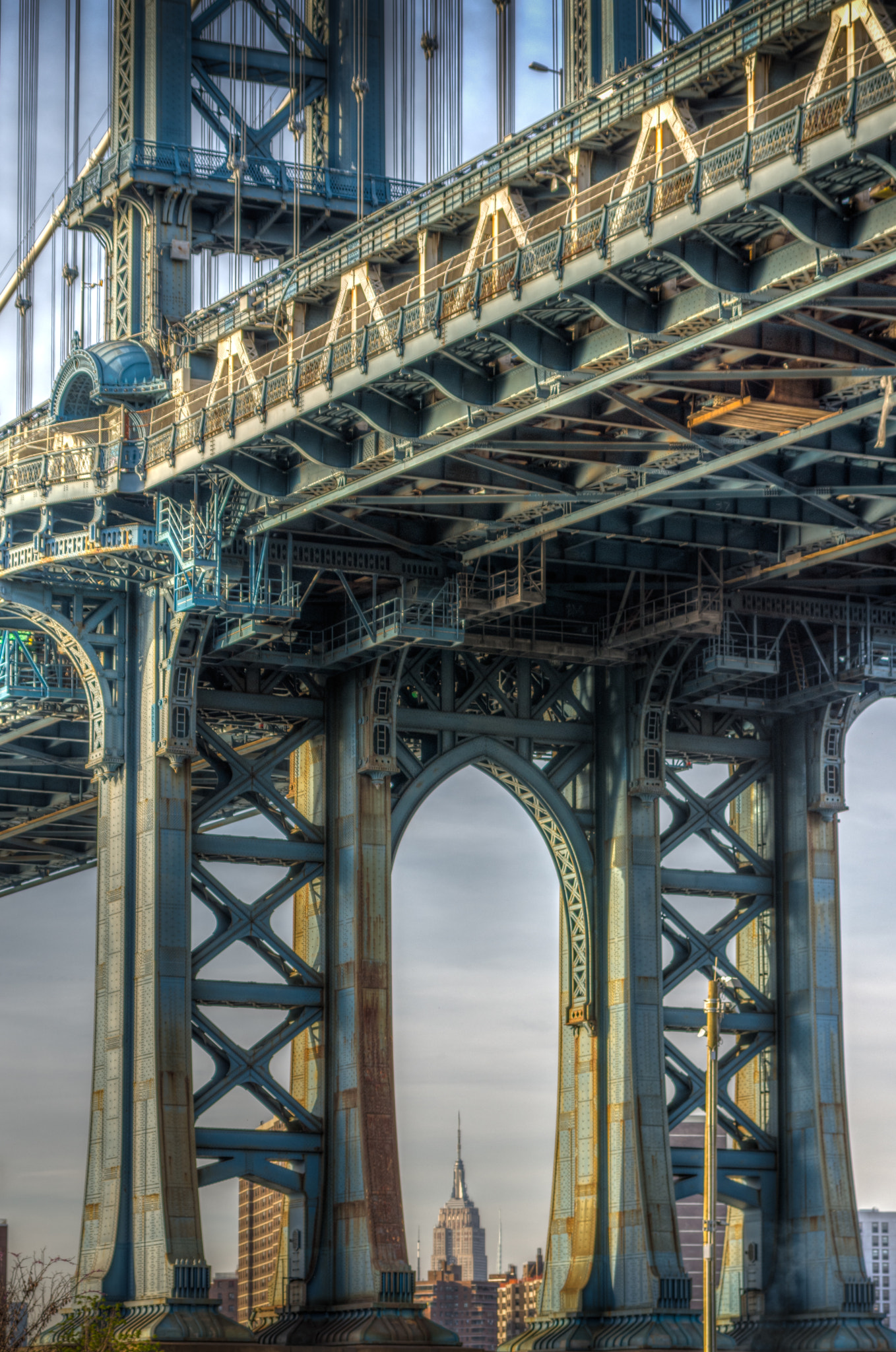 Sigma 17-70mm F2.8-4 DC Macro OS HSM sample photo. Manhattan bridge photography