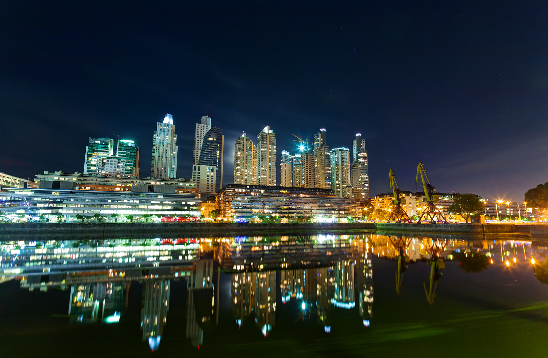 Sigma 17-35mm f/2.8-4 EX DG Aspherical HSM sample photo. Madero lights photography