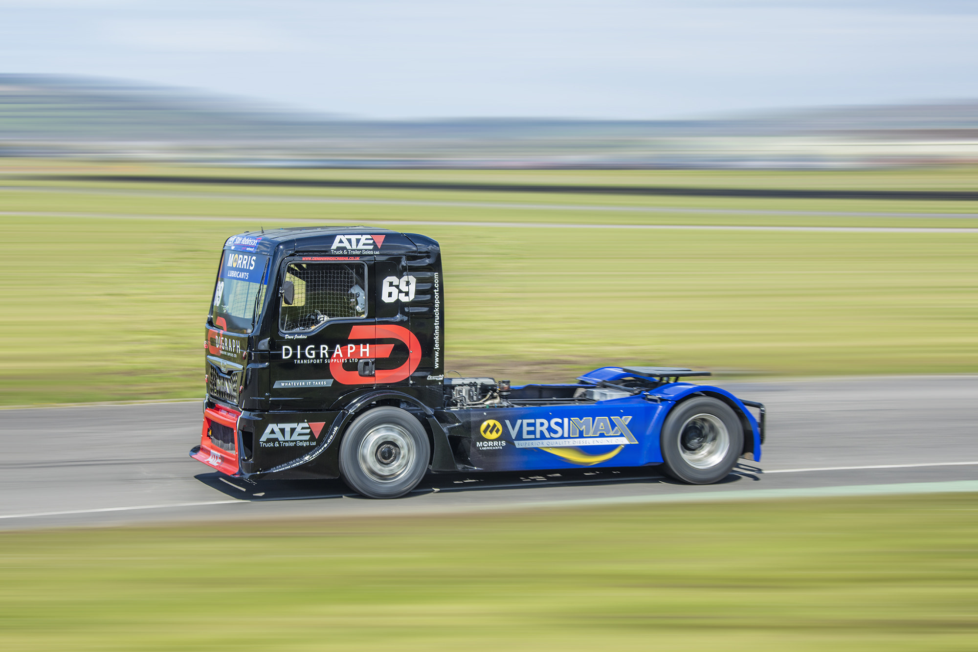 Canon EOS 5DS + Canon EF 28-300mm F3.5-5.6L IS USM sample photo. Diagraph race truck photography