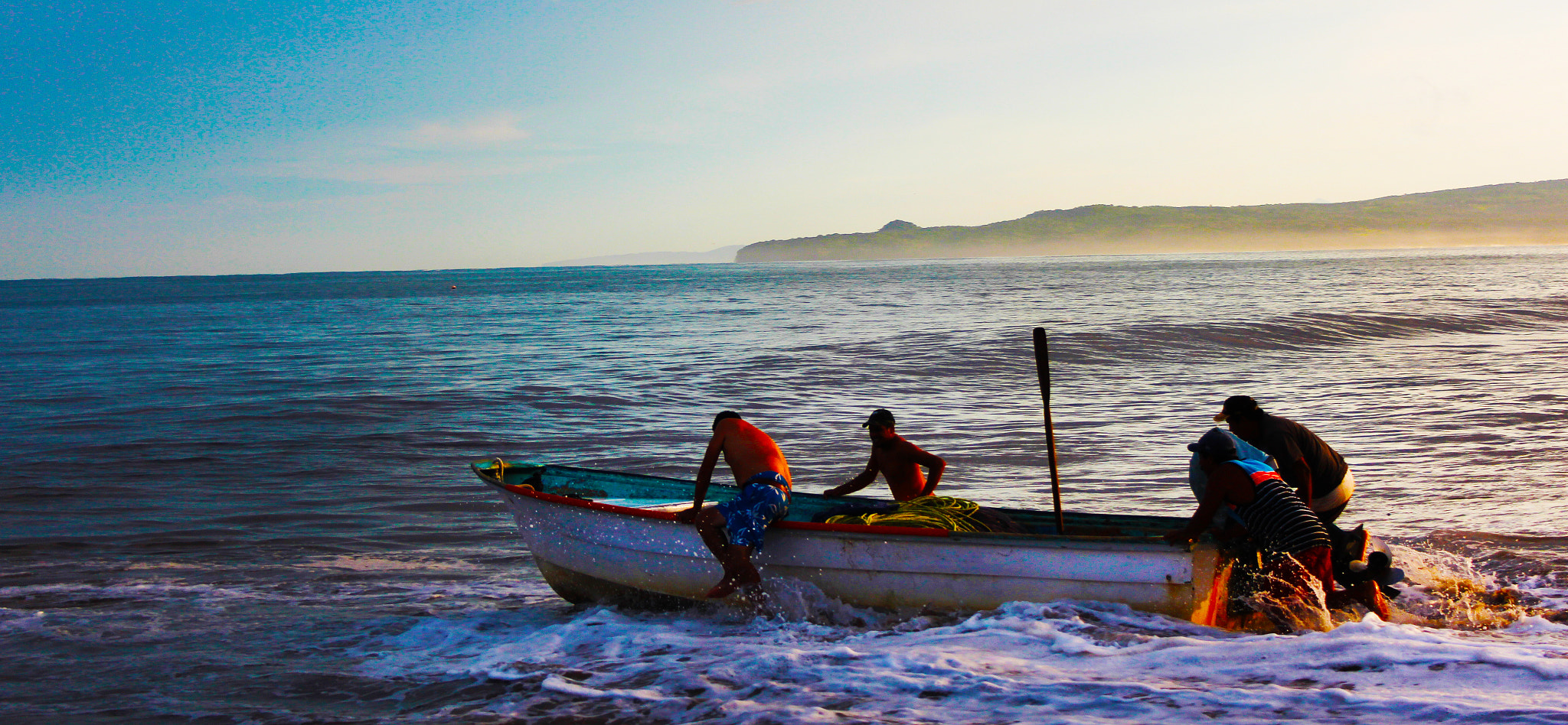 Canon EF-S 18-55mm F3.5-5.6 sample photo. Pescadores en la peñita photography