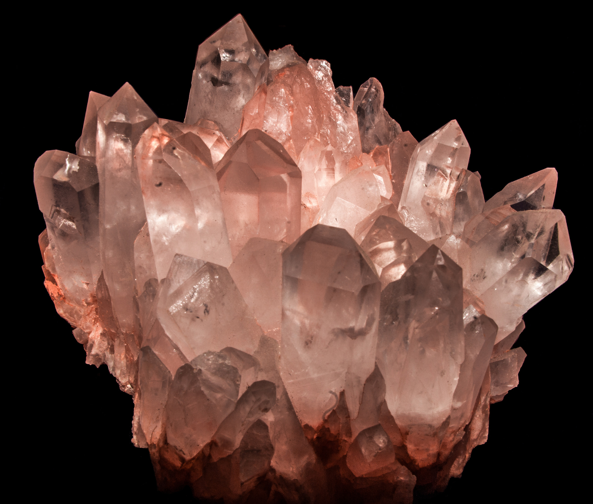smc PENTAX-DA L 18-55mm F3.5-5.6 sample photo. Pink quartz cluster photography