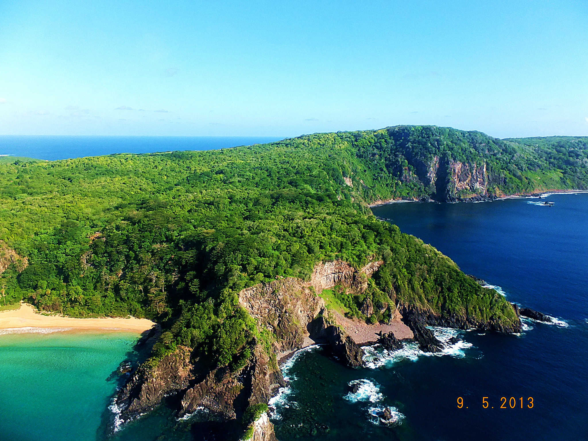 Fujifilm FinePix F770EXR (FinePix F775EXR) sample photo. Fernado de noronha - brazil photography