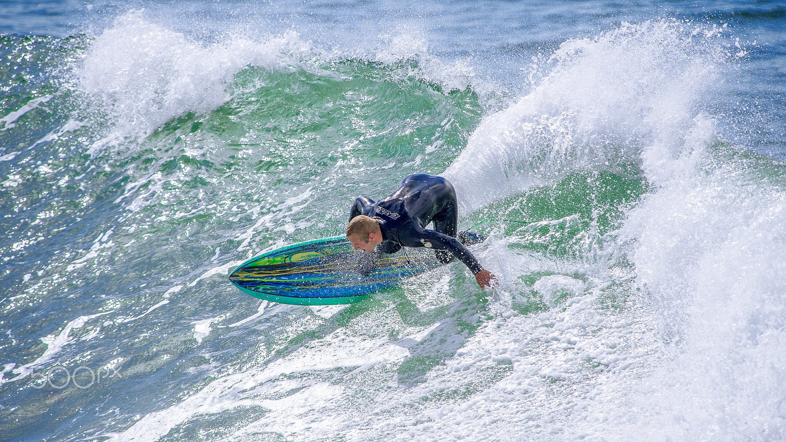 Nikon AF-S Nikkor 300mm F2.8G ED VR II sample photo. Surfing from above photography