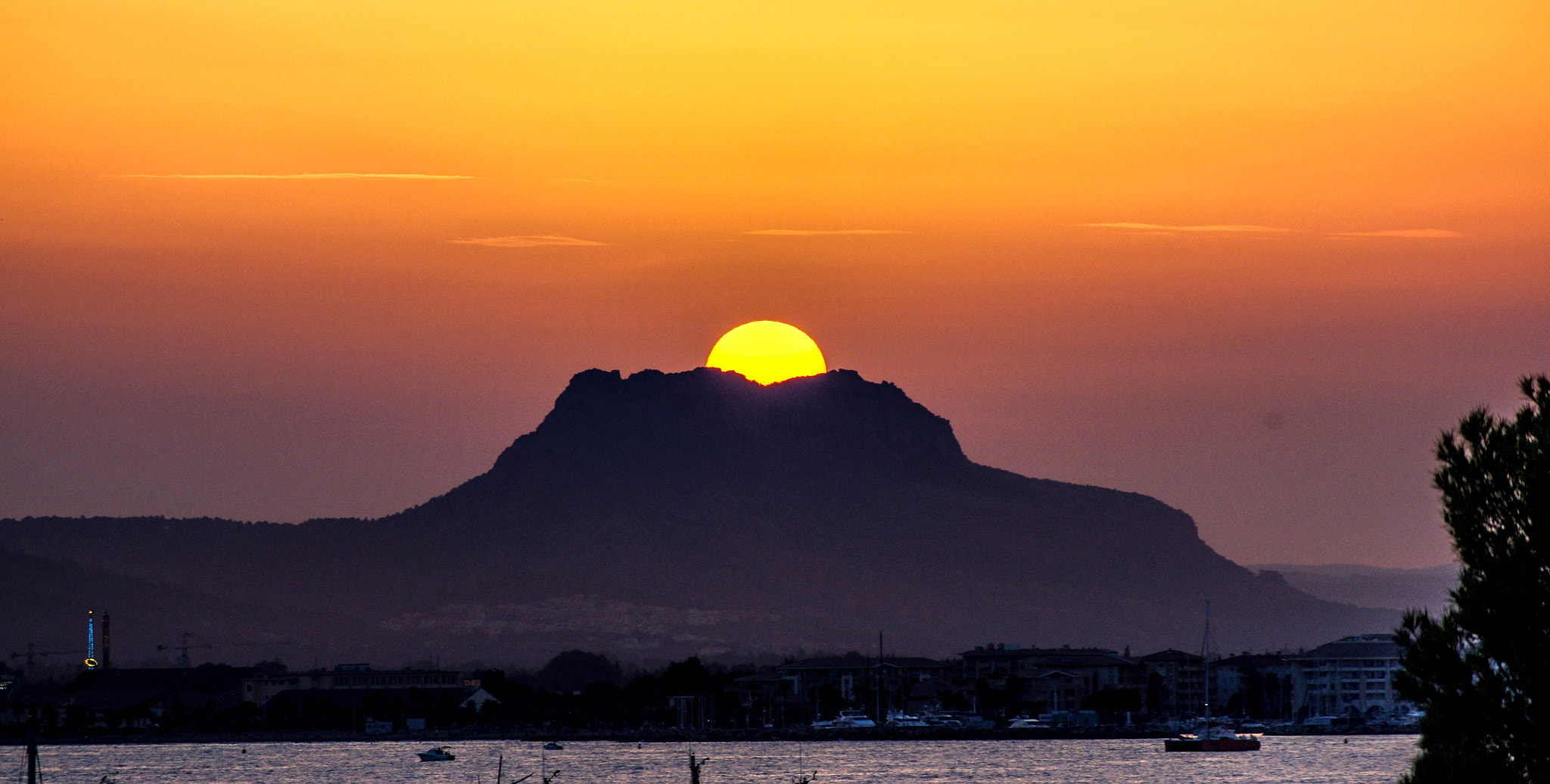 smc PENTAX-DA L 50-200mm F4-5.6 ED sample photo. Summer sunset in saint raphael photography