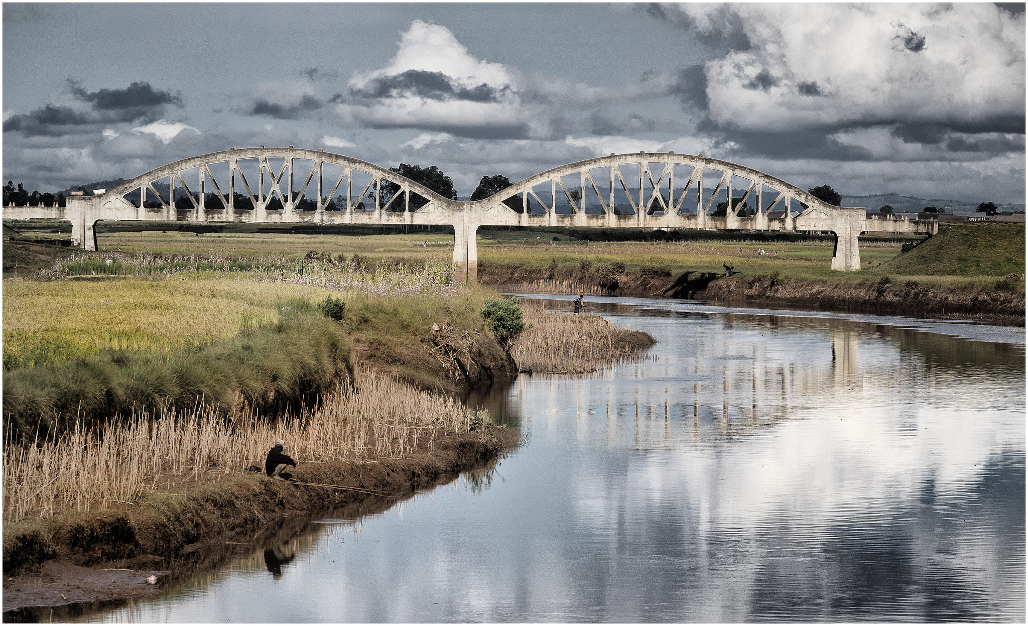 Panasonic Lumix G X Vario 35-100mm F2.8 OIS sample photo. The river photography