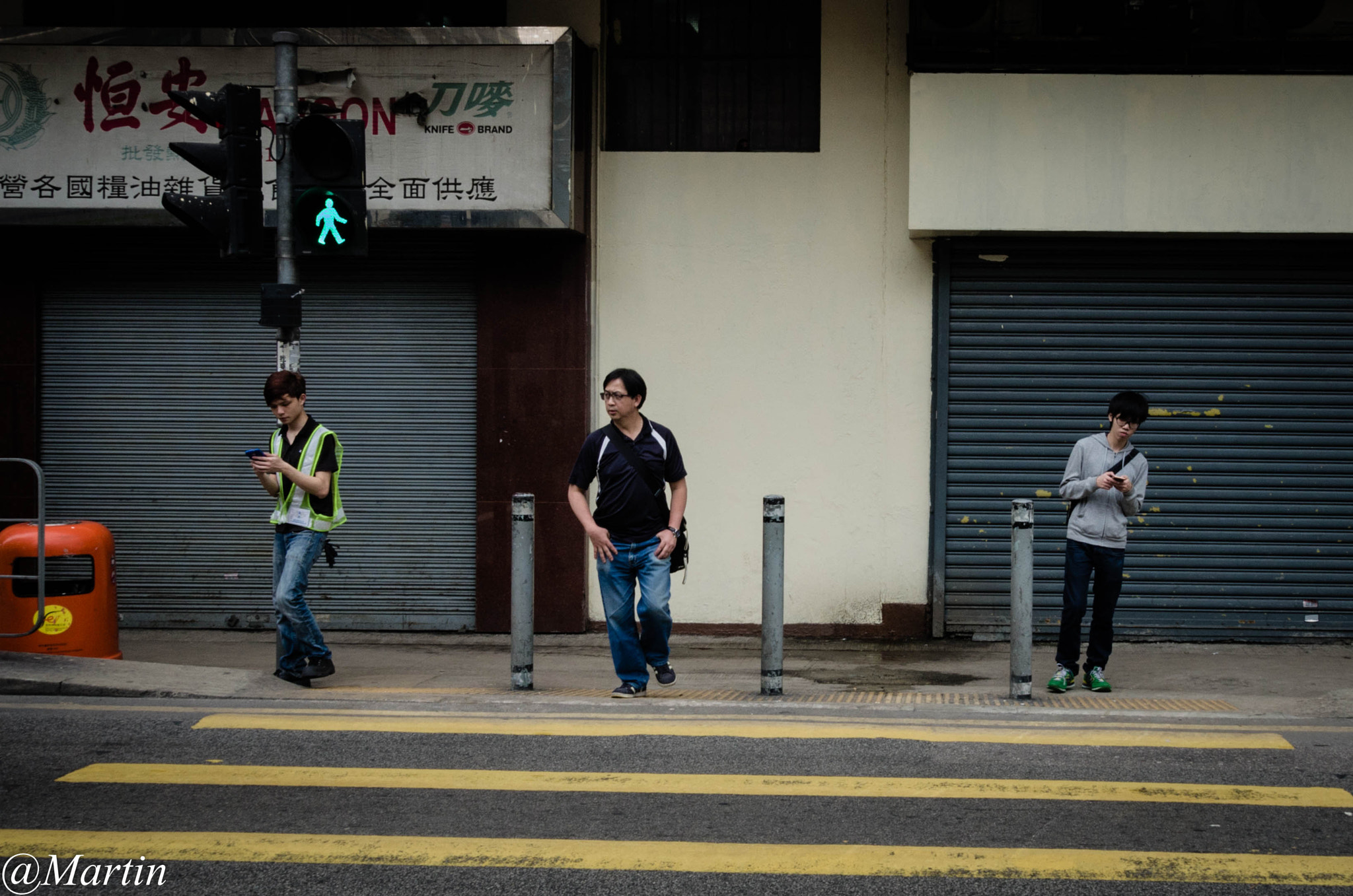 Pentax K-5 II + Sigma 17-70mm F2.8-4 DC Macro OS HSM sample photo. Green light photography