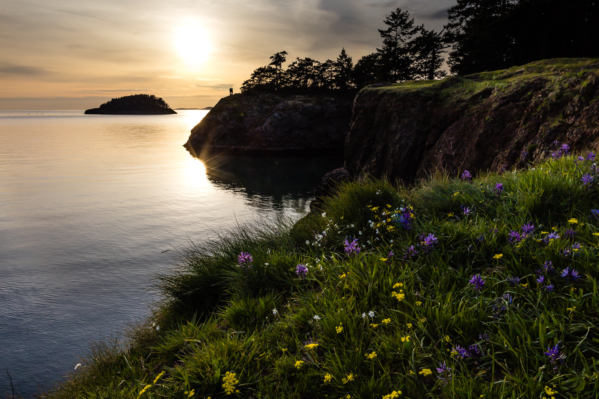 Canon EF 24mm F1.4L II USM sample photo. Lighthouse point - deception pass, washington photography