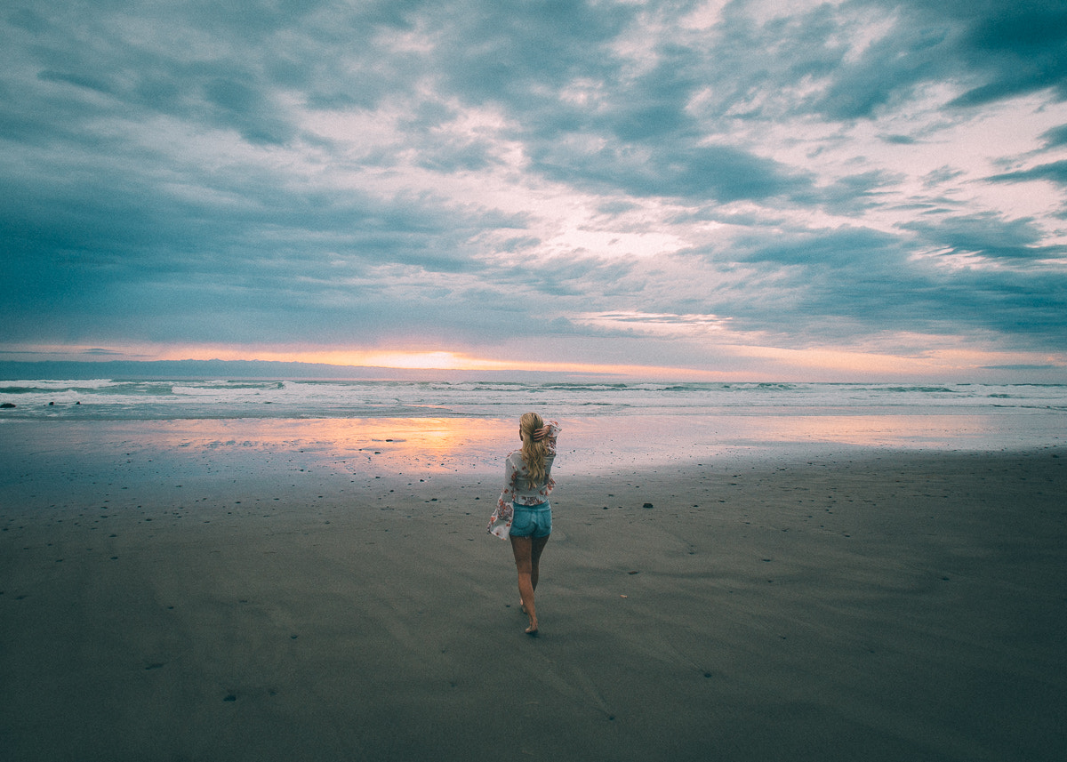 Canon EOS 6D + Canon EF 16-35mm F2.8L USM sample photo. Walk to the water. photography