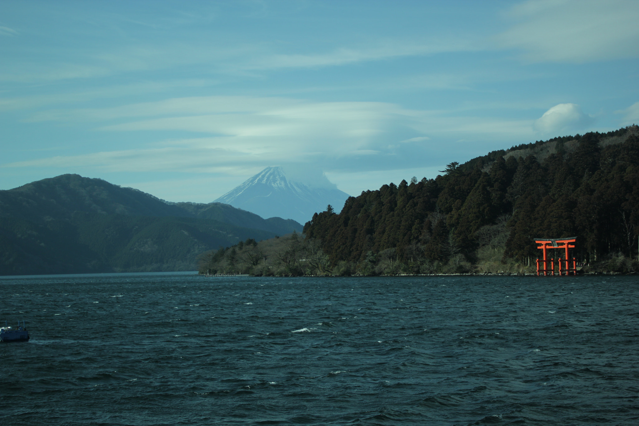 Canon EOS 550D (EOS Rebel T2i / EOS Kiss X4) sample photo. Fuji photography