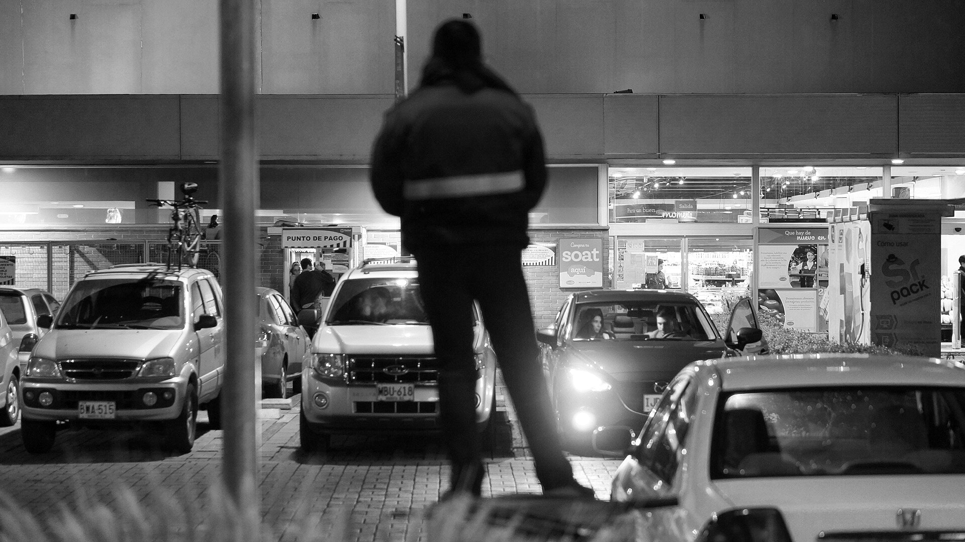 Sony Alpha NEX-5T sample photo. Watching girl photography