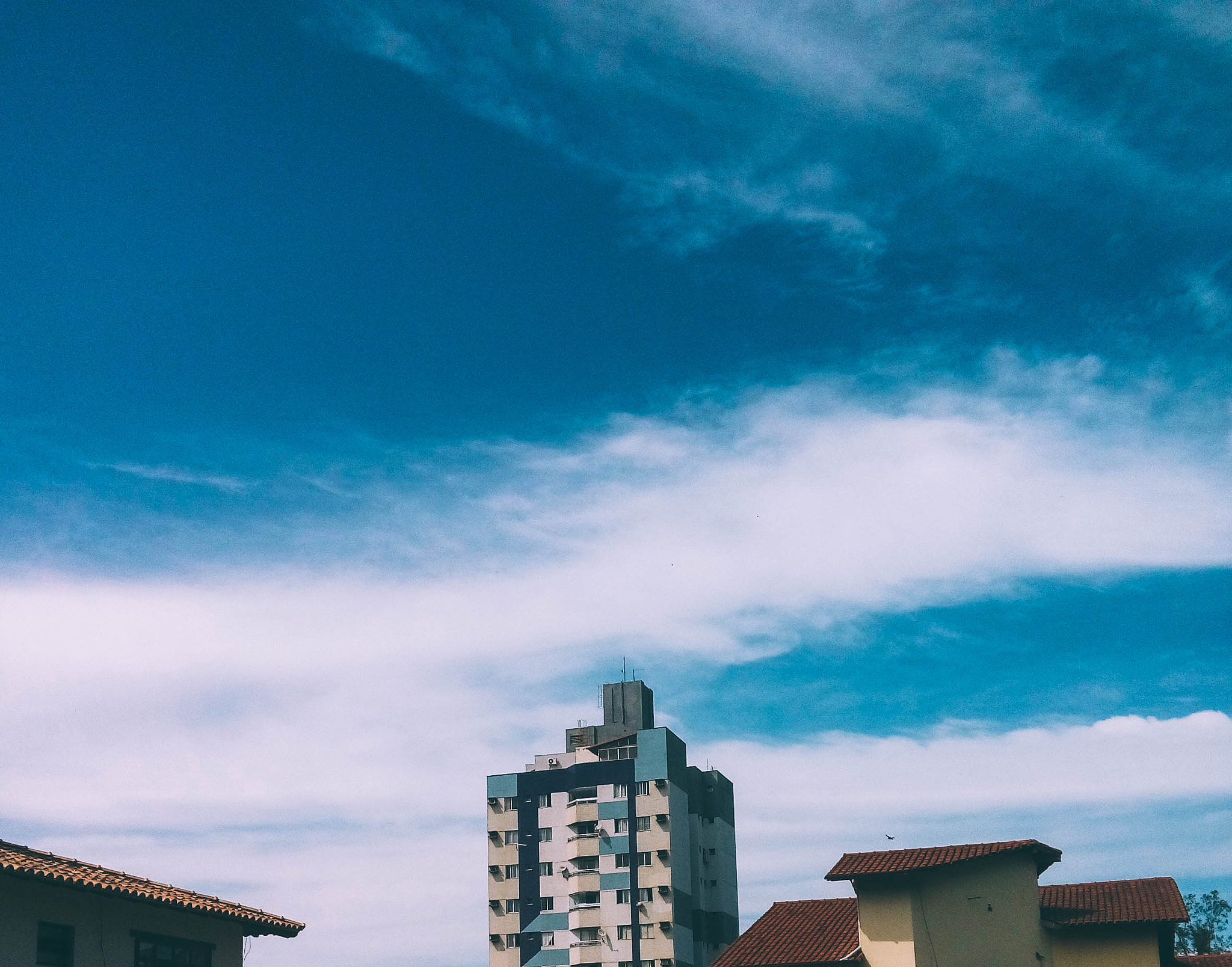 LG L Bello sample photo. Roof photography