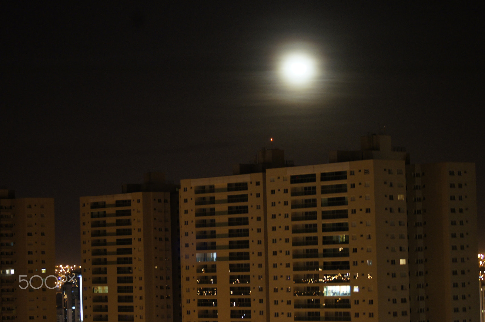 Sony Alpha DSLR-A580 sample photo. Moonlight photography