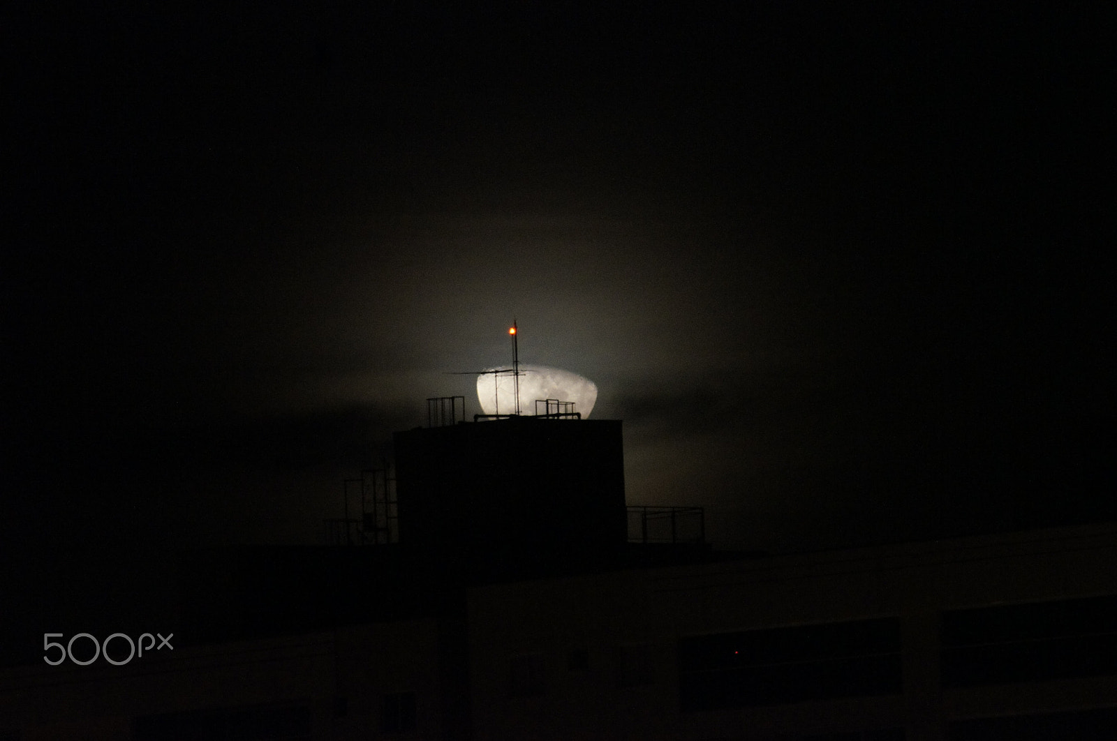 Sony Alpha DSLR-A580 sample photo. Bye moon photography