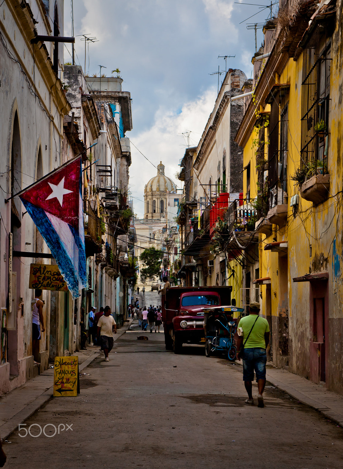 Canon EOS 5D + Sigma 24-70mm F2.8 EX DG Macro sample photo. Havana photography