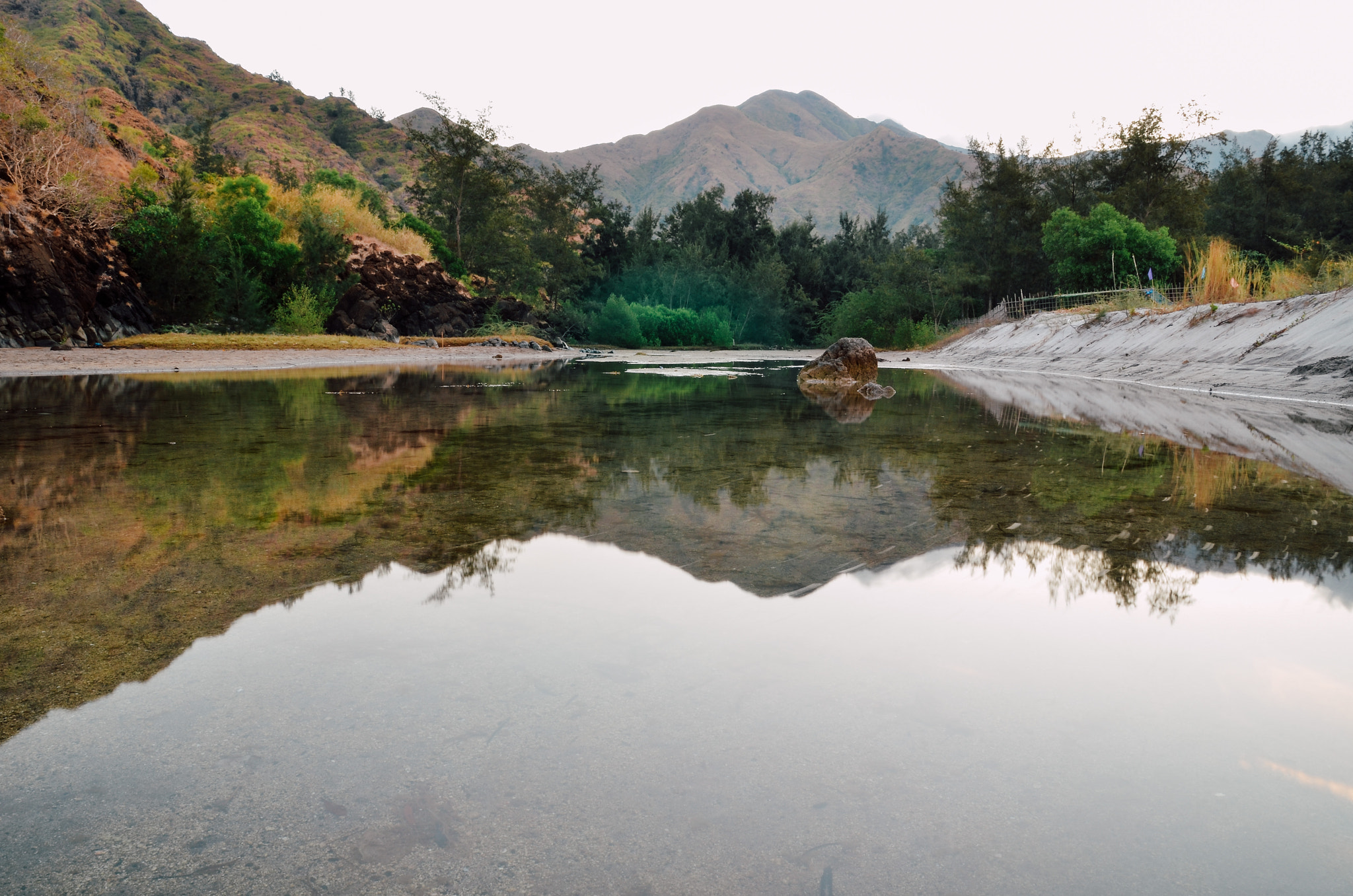 Nikon D7000 + Sigma 17-70mm F2.8-4 DC Macro OS HSM | C sample photo. Talisayen cove photography