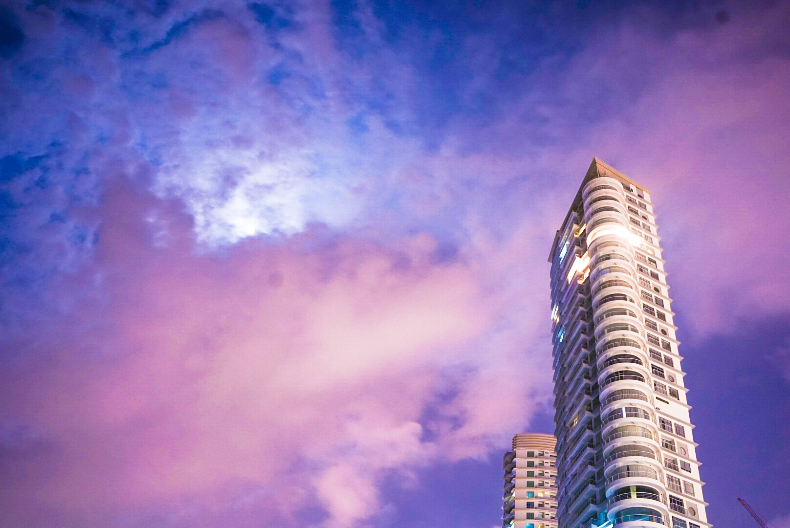 Sony Alpha QX1 + Sony E 20mm F2.8 sample photo. Sky,cloud and building  photography