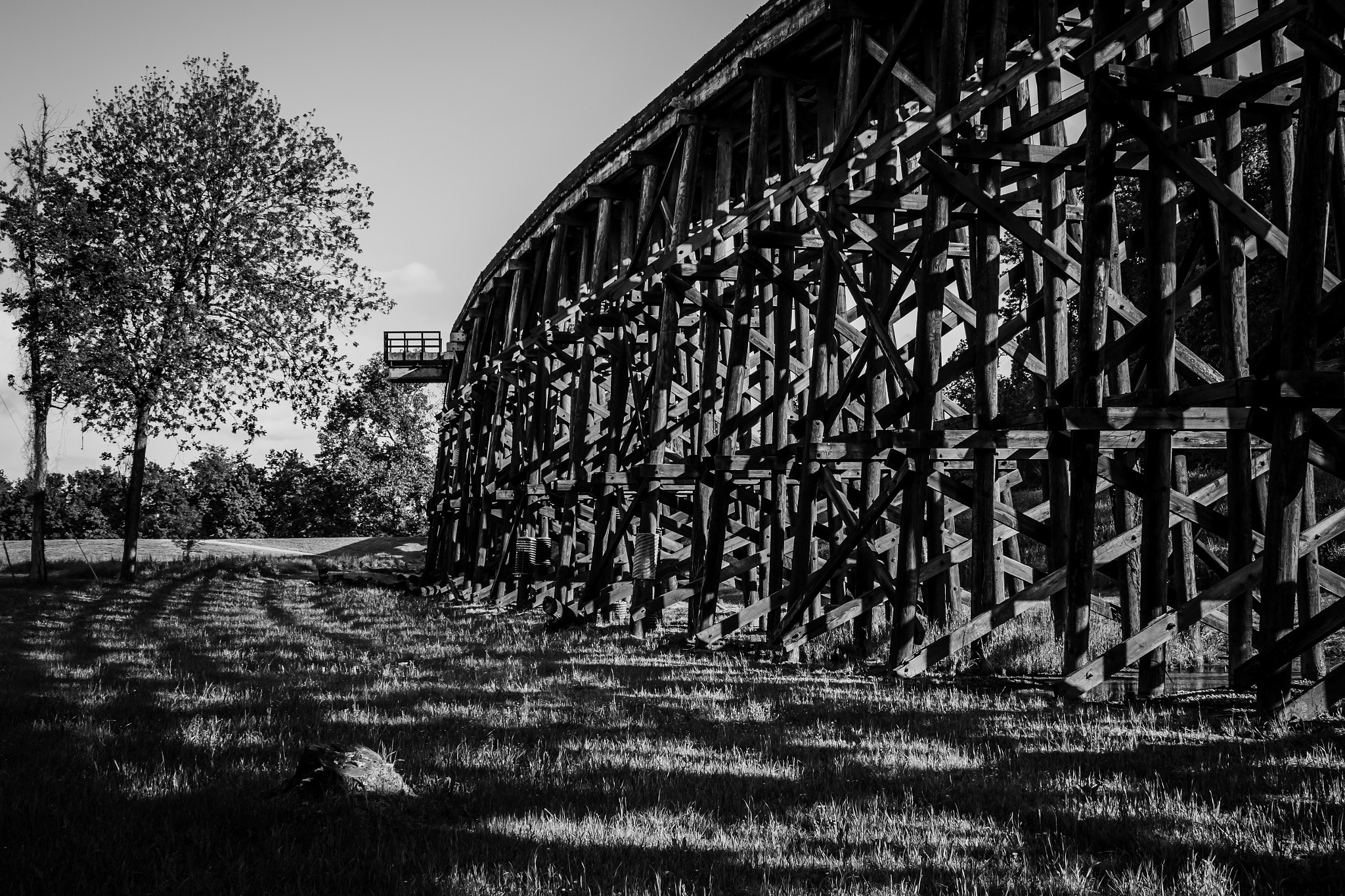 Canon EF 400mm f/2.8L sample photo. Railroads and shadows photography