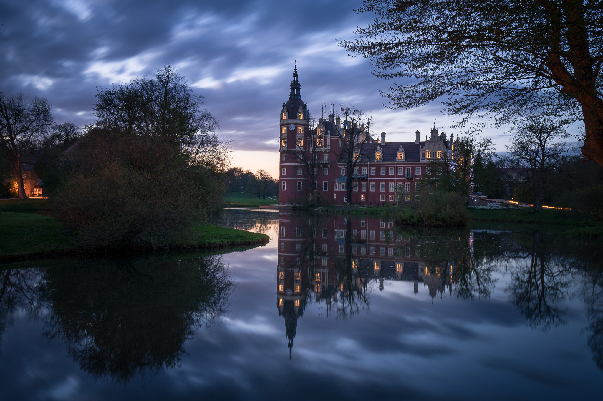 Sony a7 II + Canon EF 16-35mm F4L IS USM sample photo. Haunted castle... photography