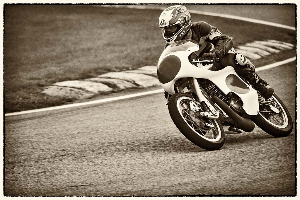 Canon EF 100-400mm F4.5-5.6L IS USM sample photo. Lydden hill race circuit photography