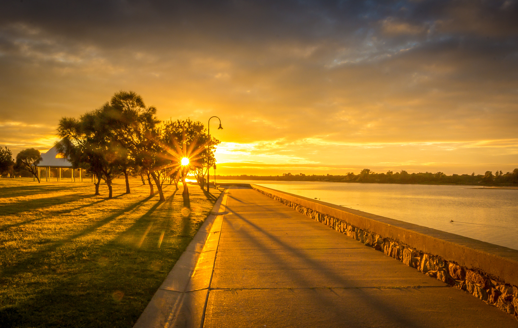 Sigma 8-16mm F4.5-5.6 DC HSM sample photo. Sunrise over lakes entrance 2 photography