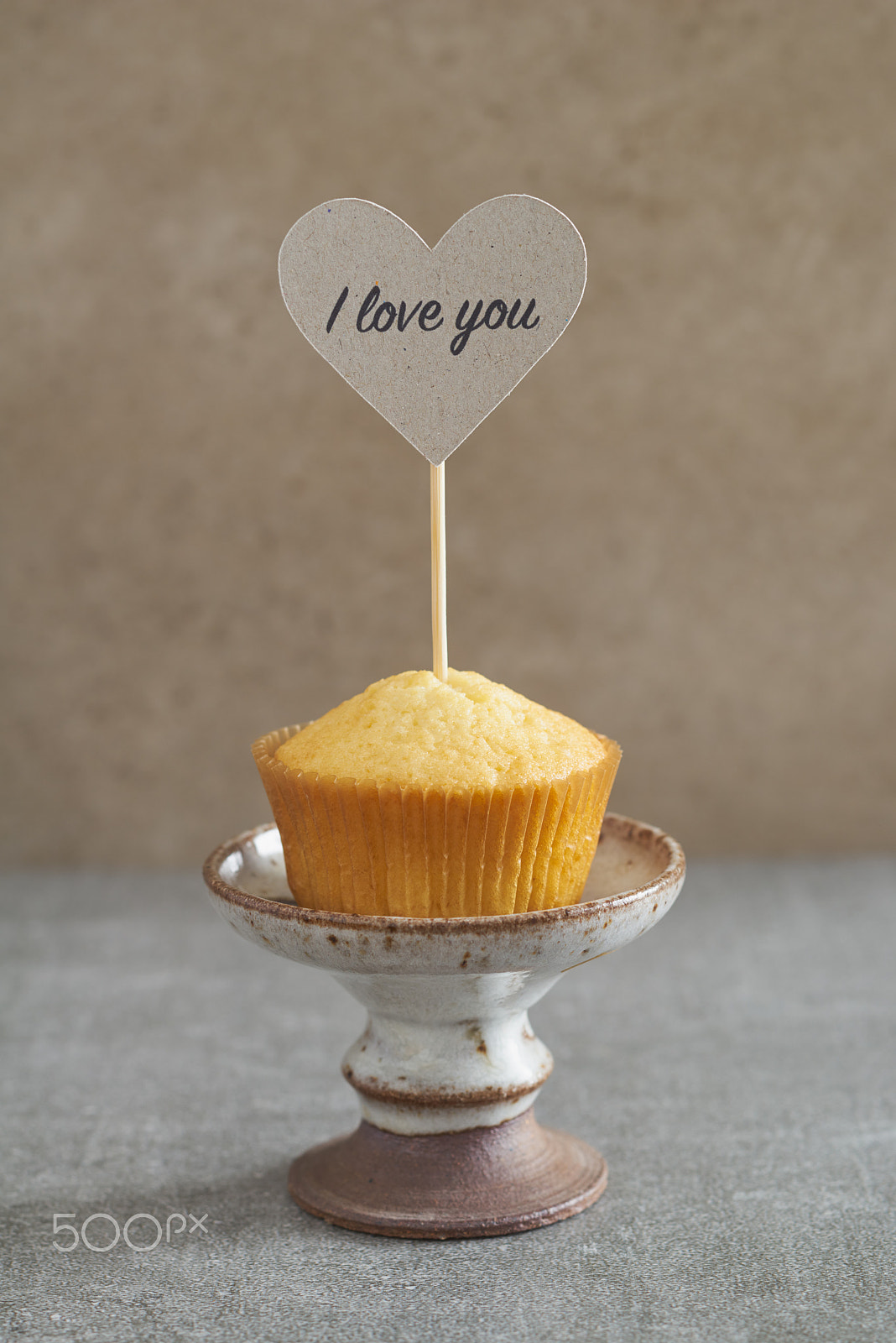 90mm F2.8 sample photo. Homemade vanilla cupcake photography