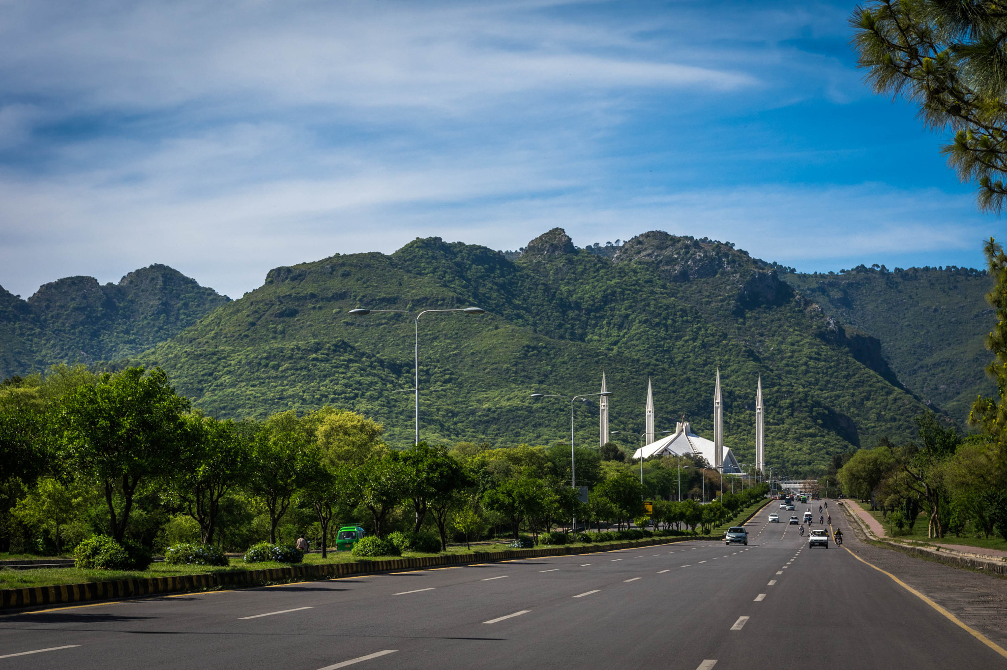 Pentax smc DA 18-55mm F3.5-5.6 AL sample photo. Islamabad (faisal avenue) photography