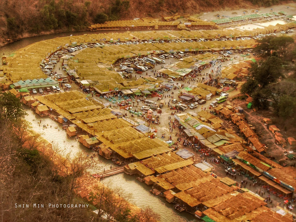 Samsung ES10  / VLUU ES10 /  ES11 sample photo. Man shwe set taw (myanmar) photography