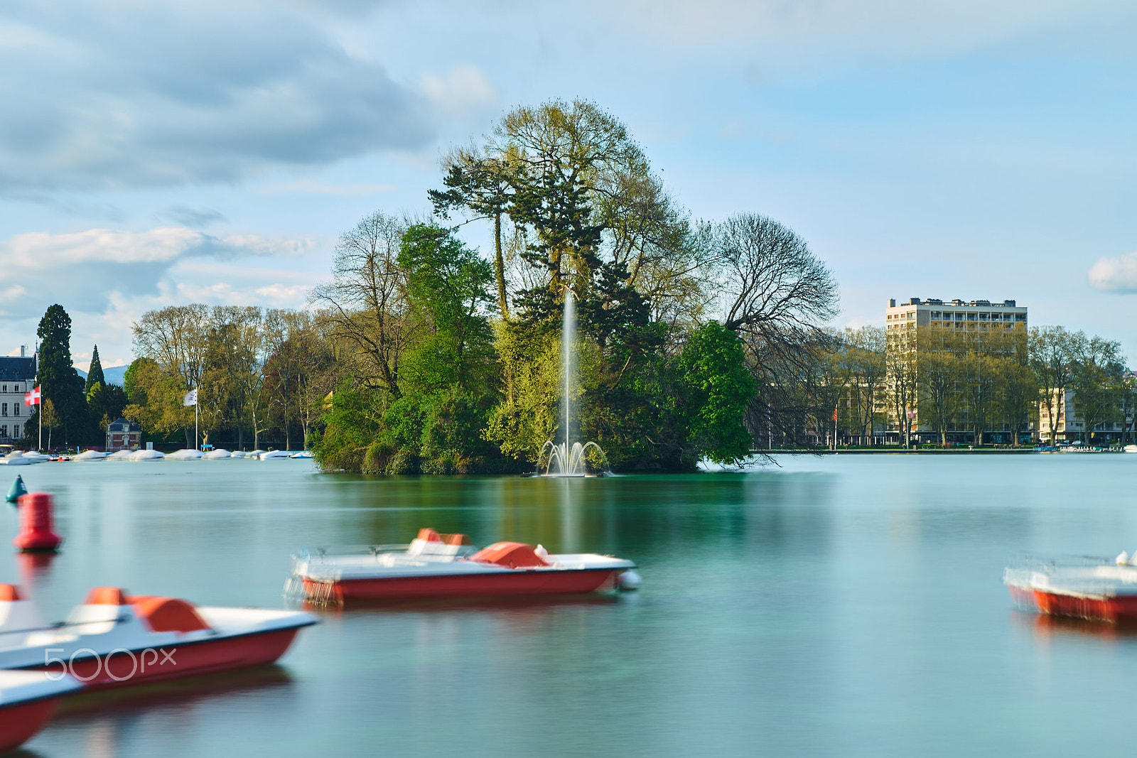 Sony a7 + 35-70mm F4 sample photo. Trees island - annecy photography