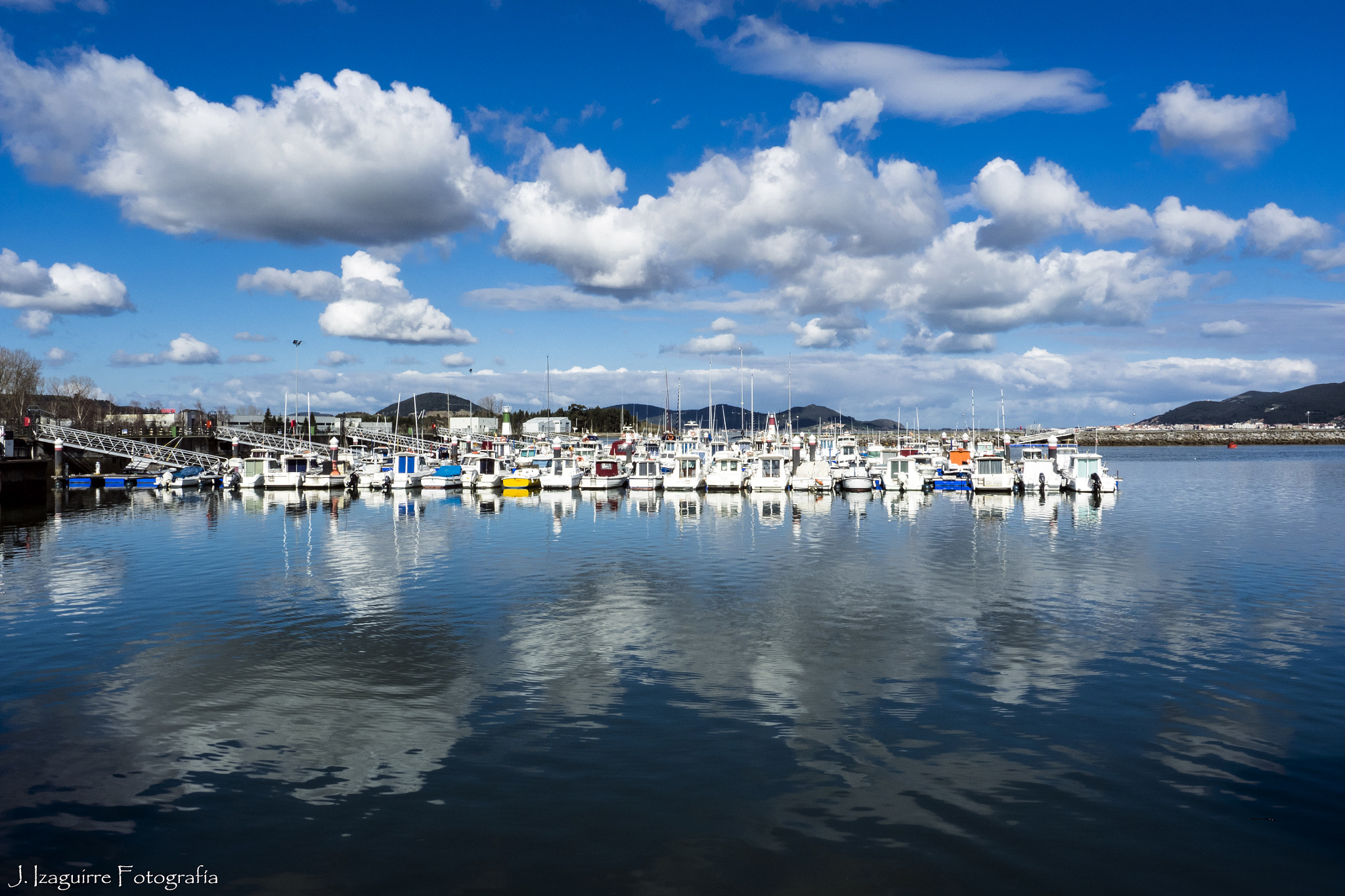 Olympus OM-D E-M1 + OLYMPUS  7-14mm Lens sample photo. Puerto de colindres photography