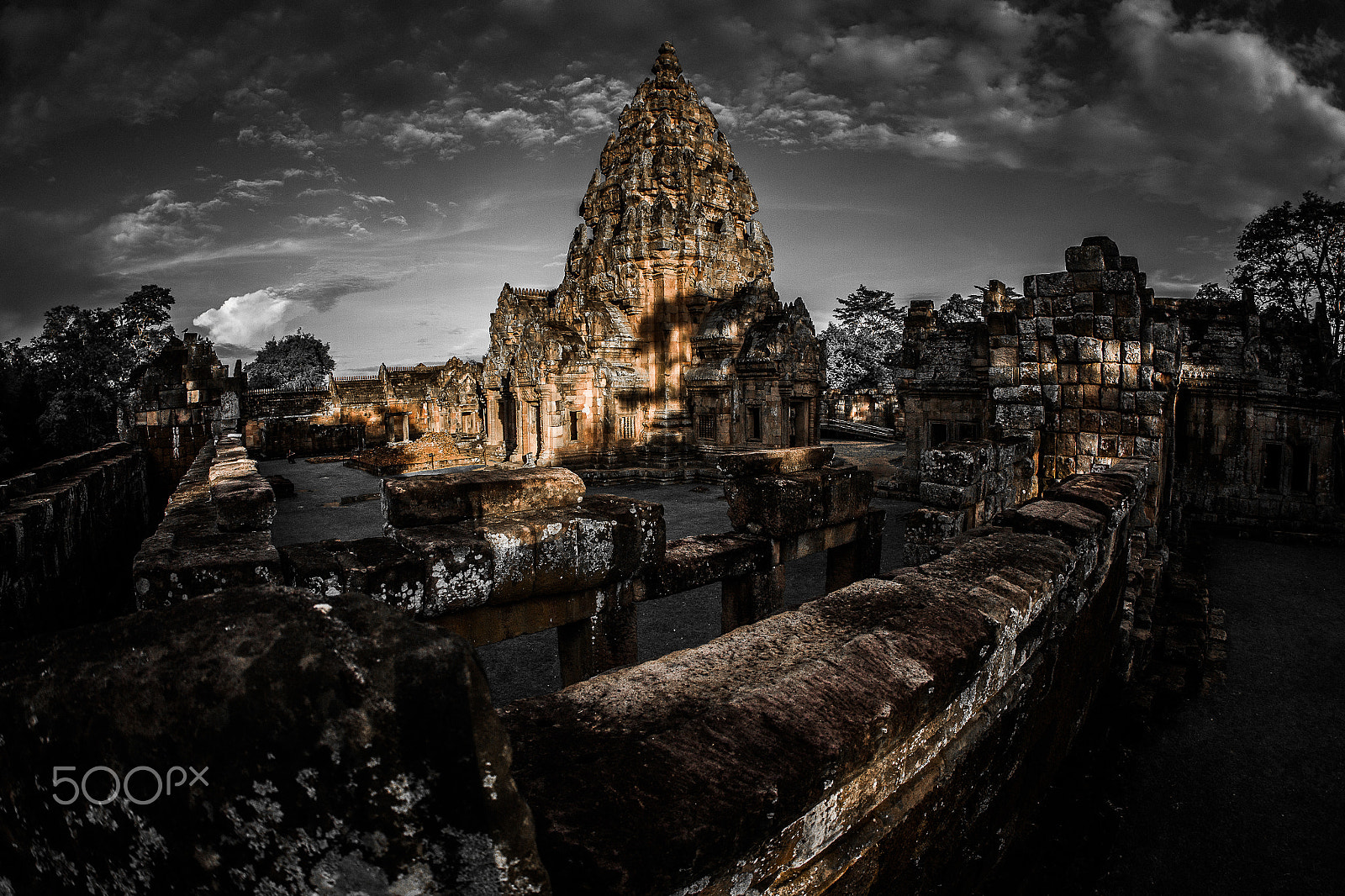 Canon EF 8-15mm F4L Fisheye USM sample photo. Phanom rung historical park photography
