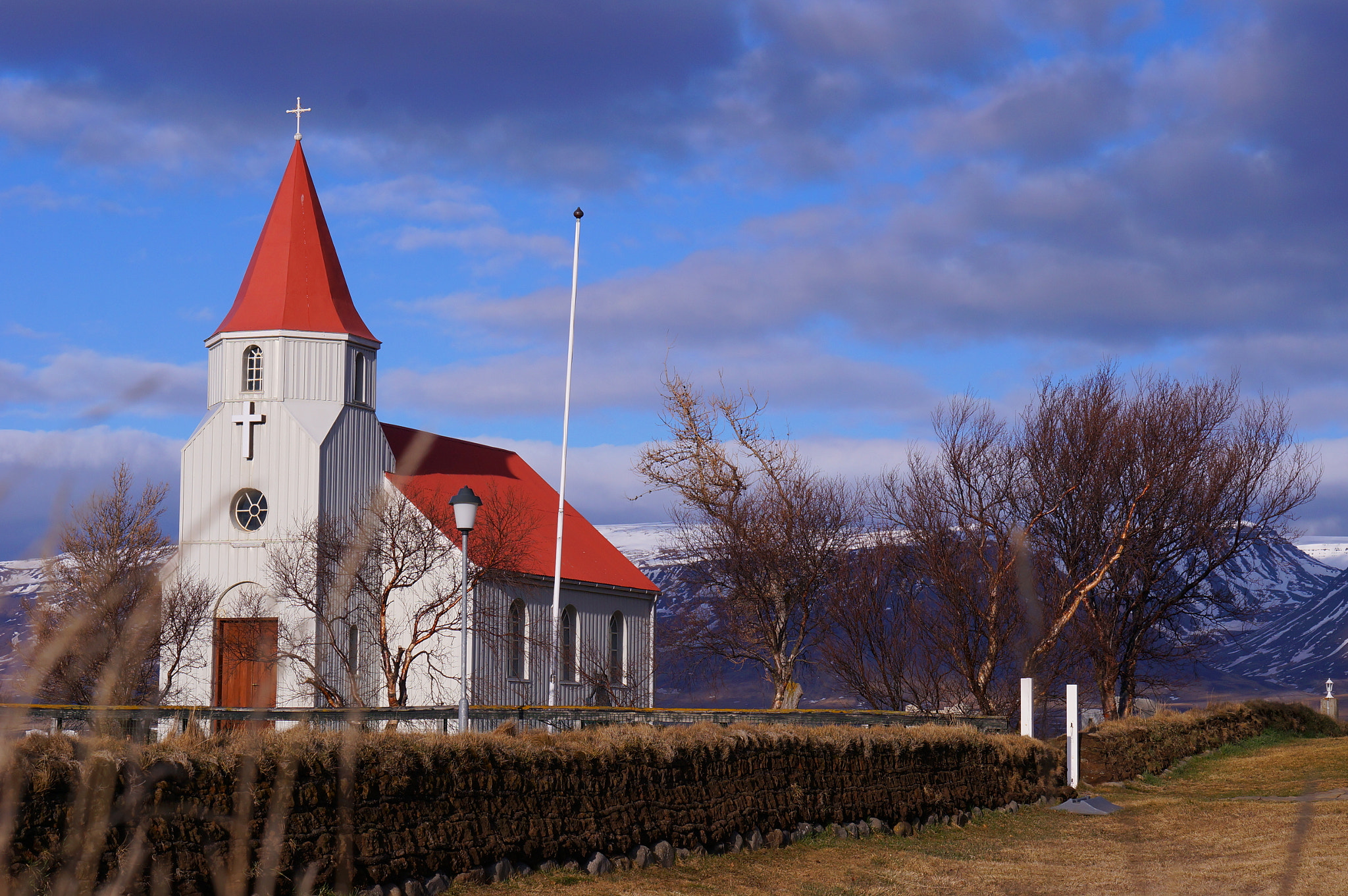 Sony Alpha NEX-5T + Sony E 50mm F1.8 OSS sample photo. Glaumbaer, iceland photography