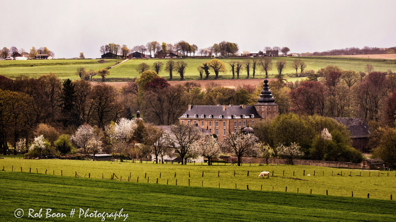 Canon EOS 5DS sample photo. Chateau neubourg, gulpen photography
