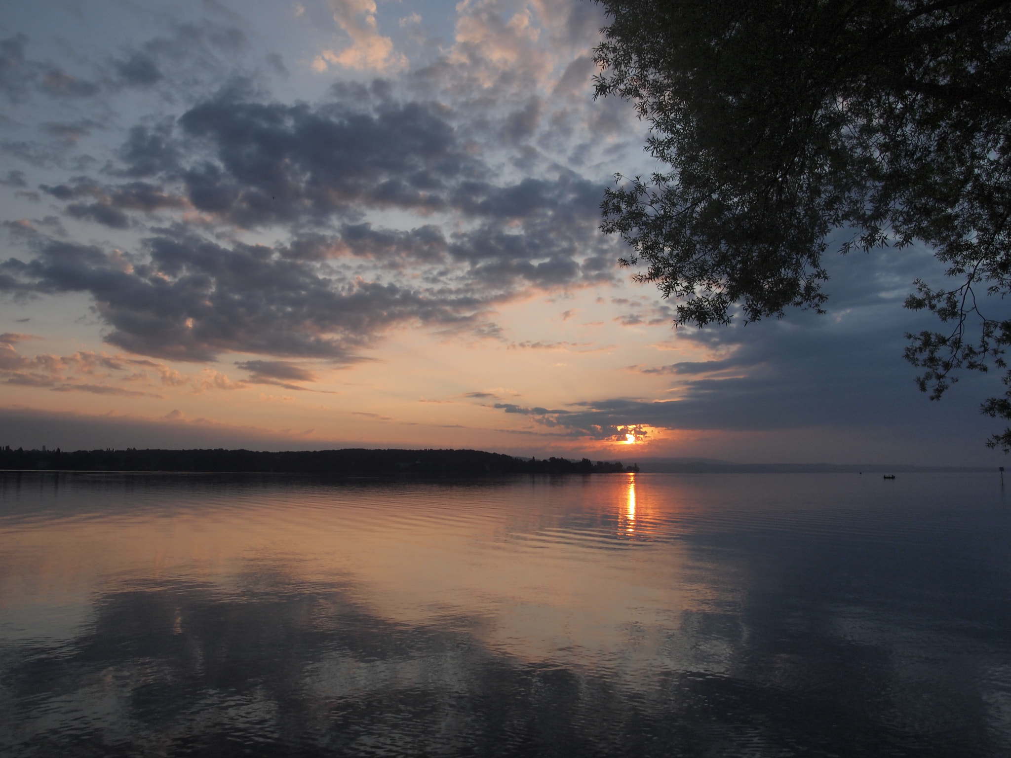 Olympus PEN E-PL2 sample photo. Sunrise photography