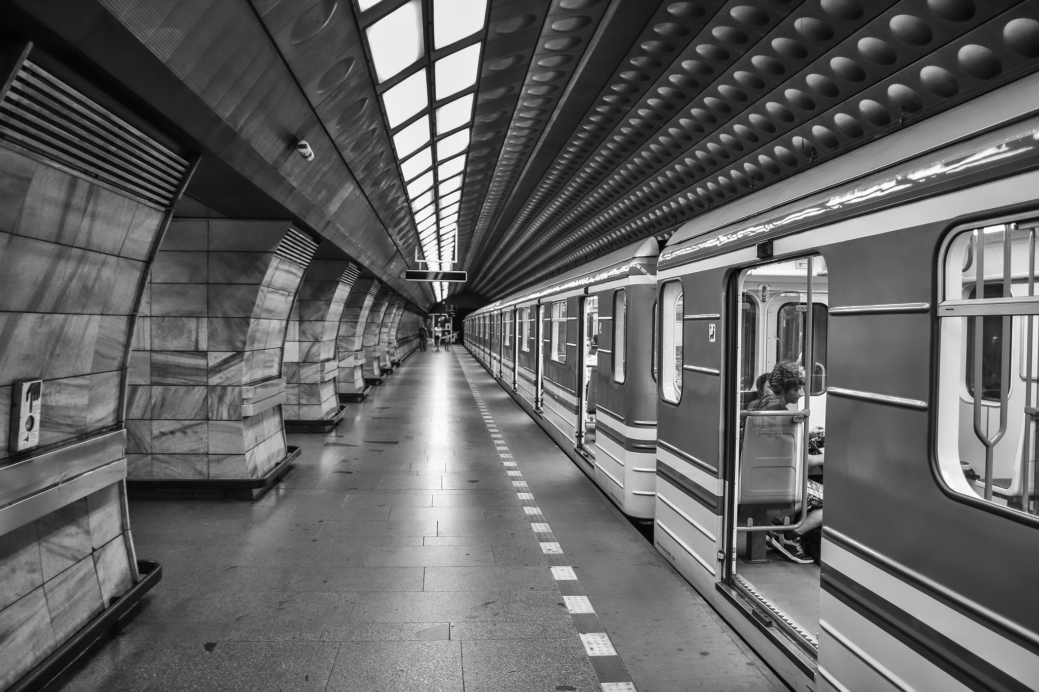 Sigma 17-70mm F2.8-4 DC Macro OS HSM sample photo. Praha i photography