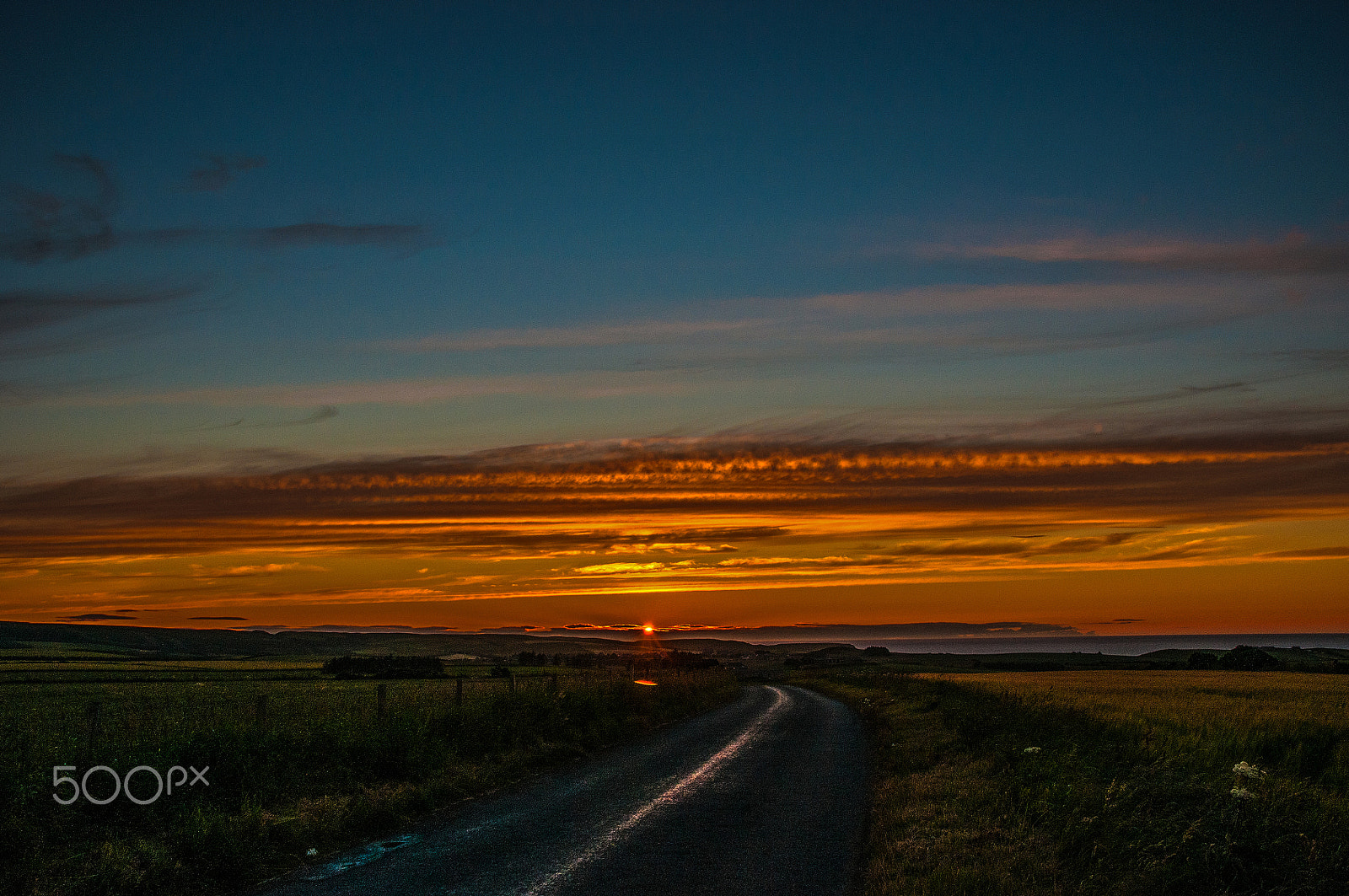 Nikon D300 + Sigma 18-200mm F3.5-6.3 DC sample photo. Evening sun photography