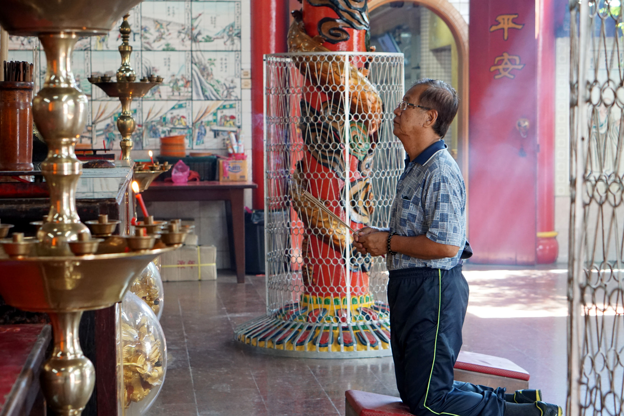 Sony a5100 + E 50mm F1.8 OSS sample photo. Buddhist prayer photography