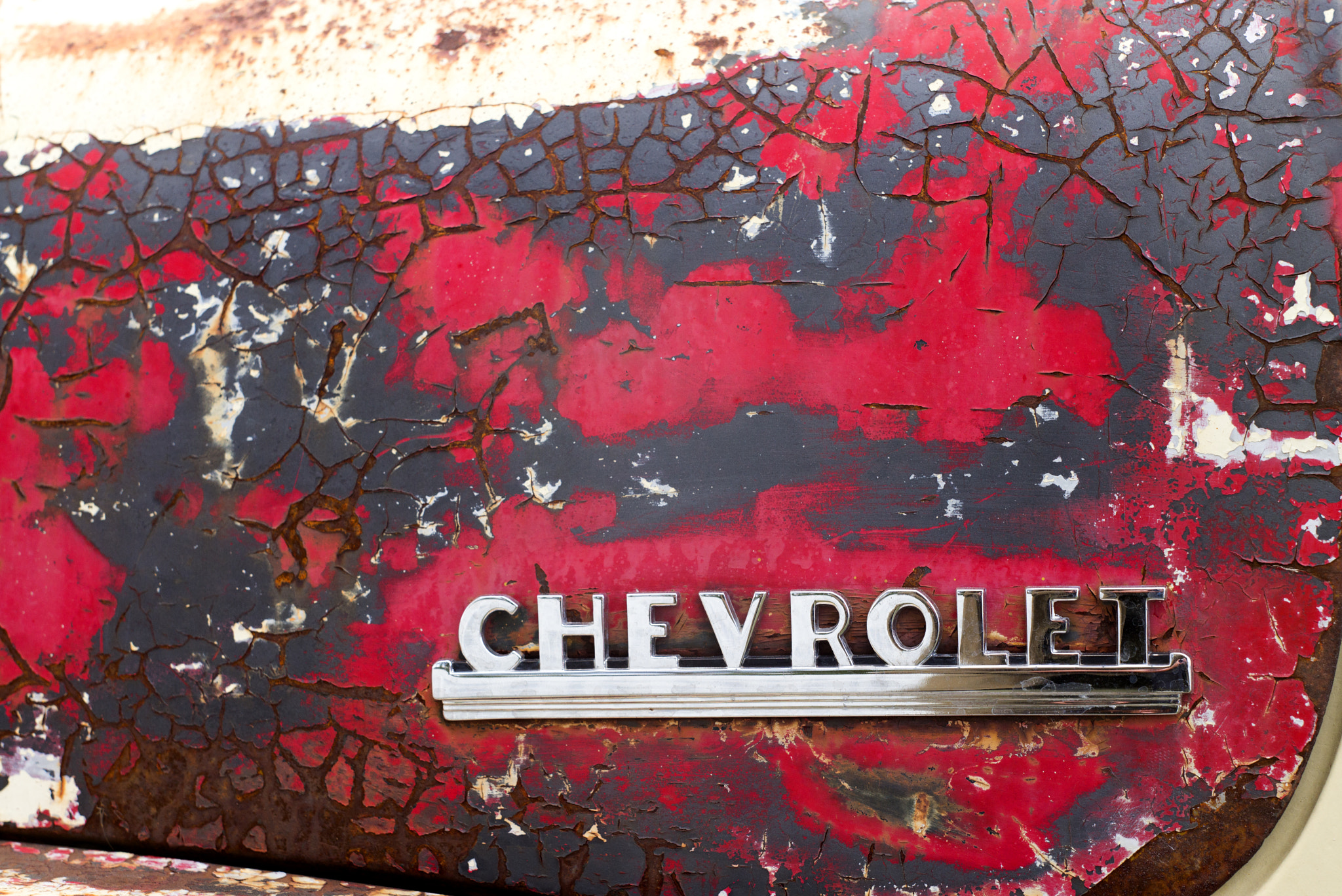 Leica APO-Summicron-M 75mm F2 ASPH sample photo. Flaky paint car bodywork photography