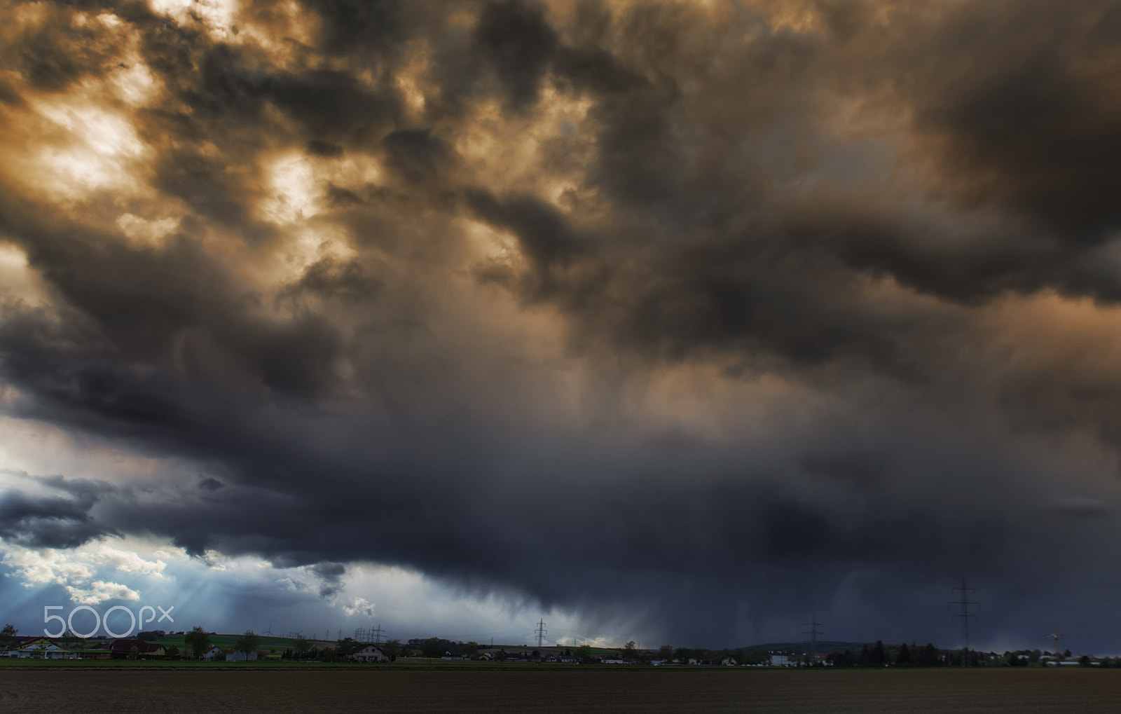 Nikon D810 + Sigma 24-70mm F2.8 EX DG Macro sample photo. Clouds of darkness photography