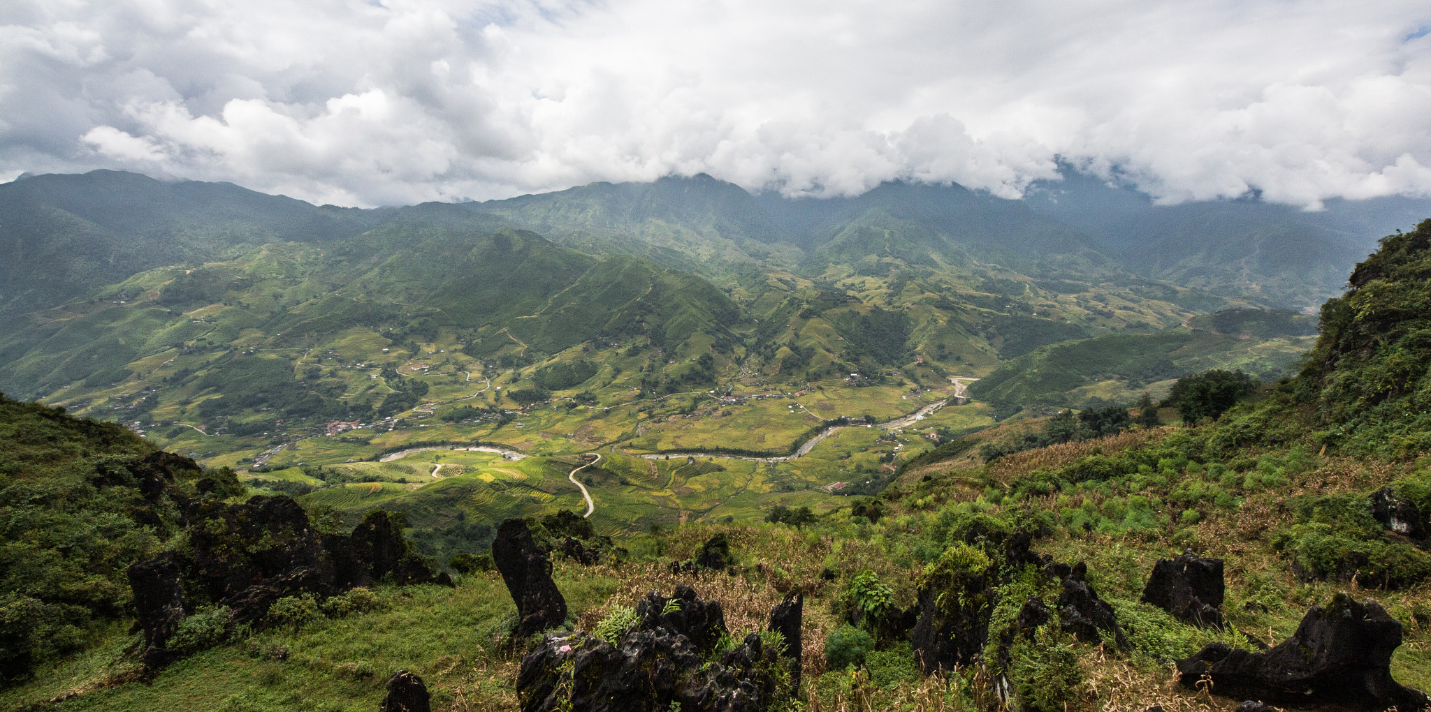Sigma 8-16mm F4.5-5.6 DC HSM sample photo. Valley photography