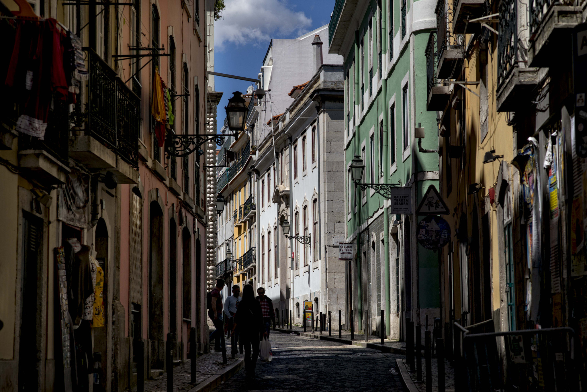 Leica M (Typ 240) + Elmarit-M 1:2.8/90 sample photo. Bairro alto.jpg photography