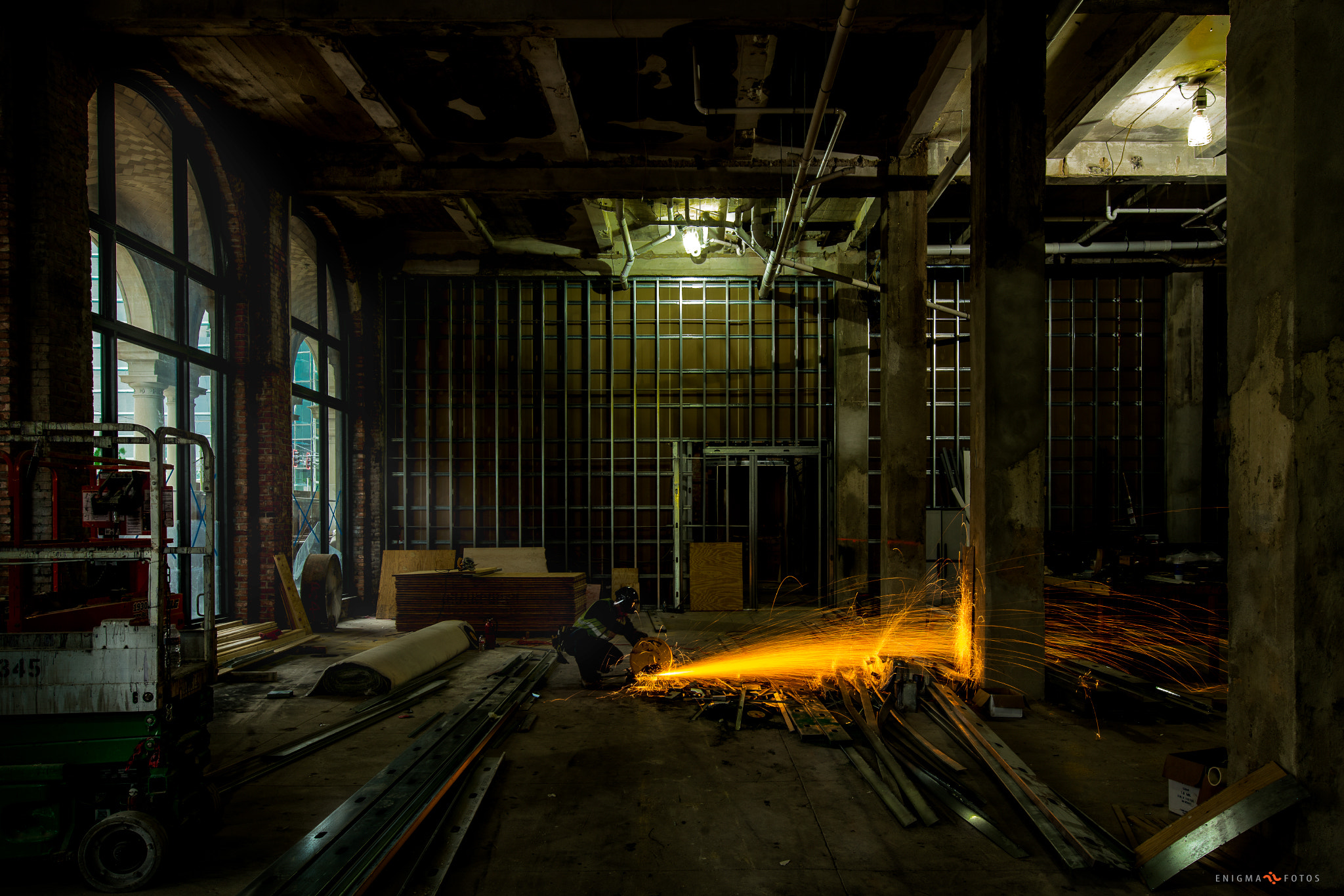 Sony a7R II + Canon EF 11-24mm F4L USM sample photo. Man at work photography