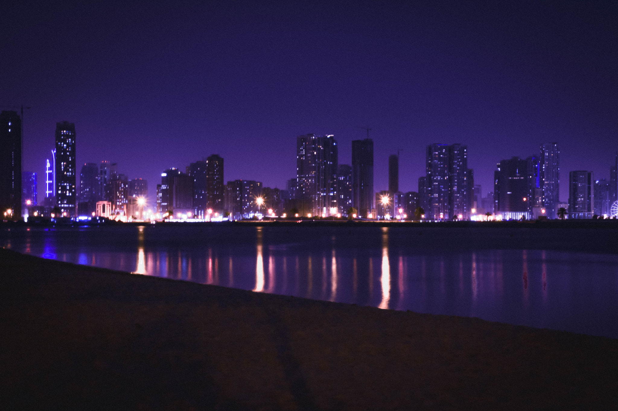Sigma 18-200mm F3.5-6.3 II DC OS HSM sample photo. Sharjah skyline photography