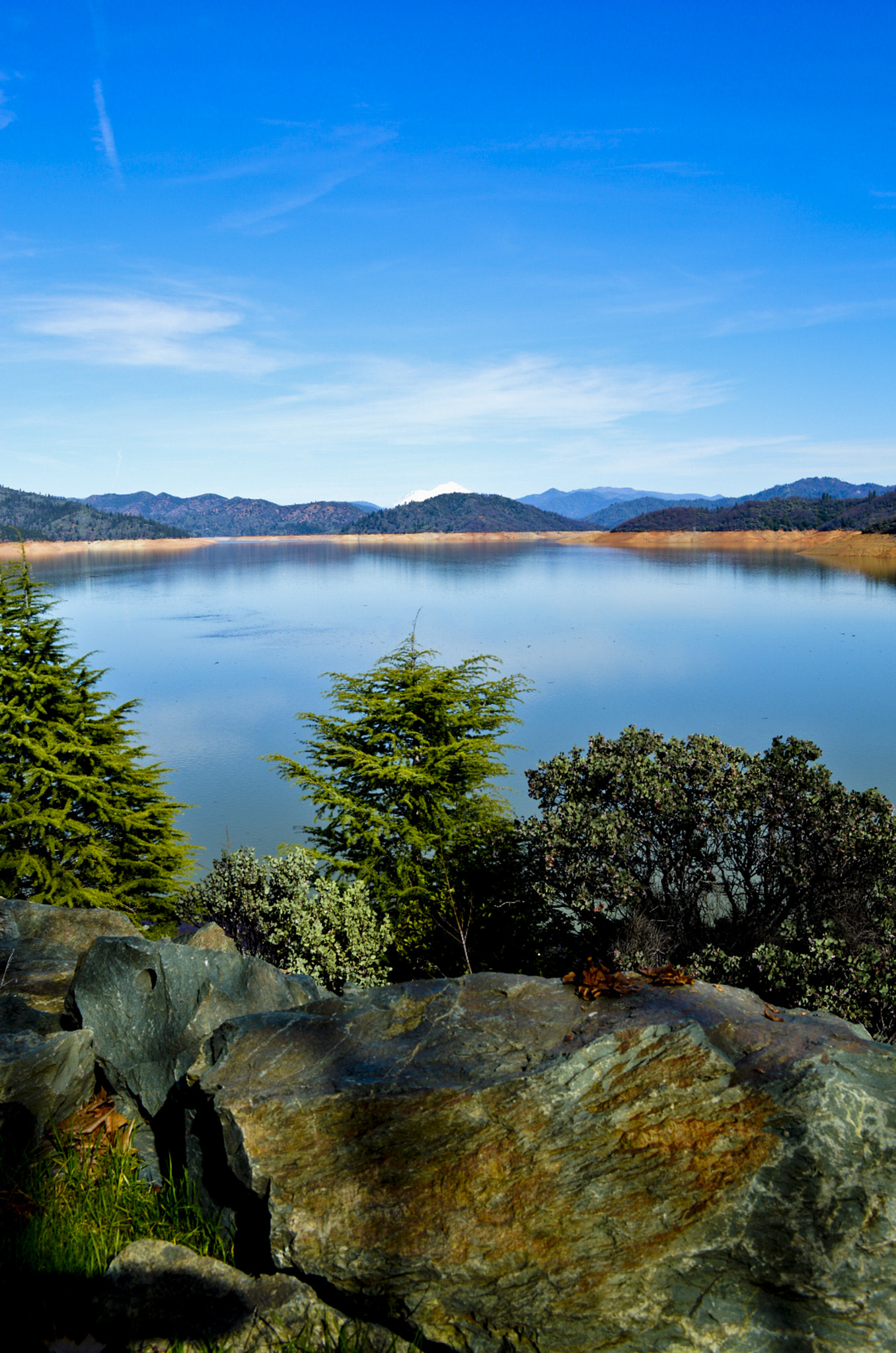 IX-Nikkor 60-180mm f/4-5.6 sample photo. Shasta dam photography