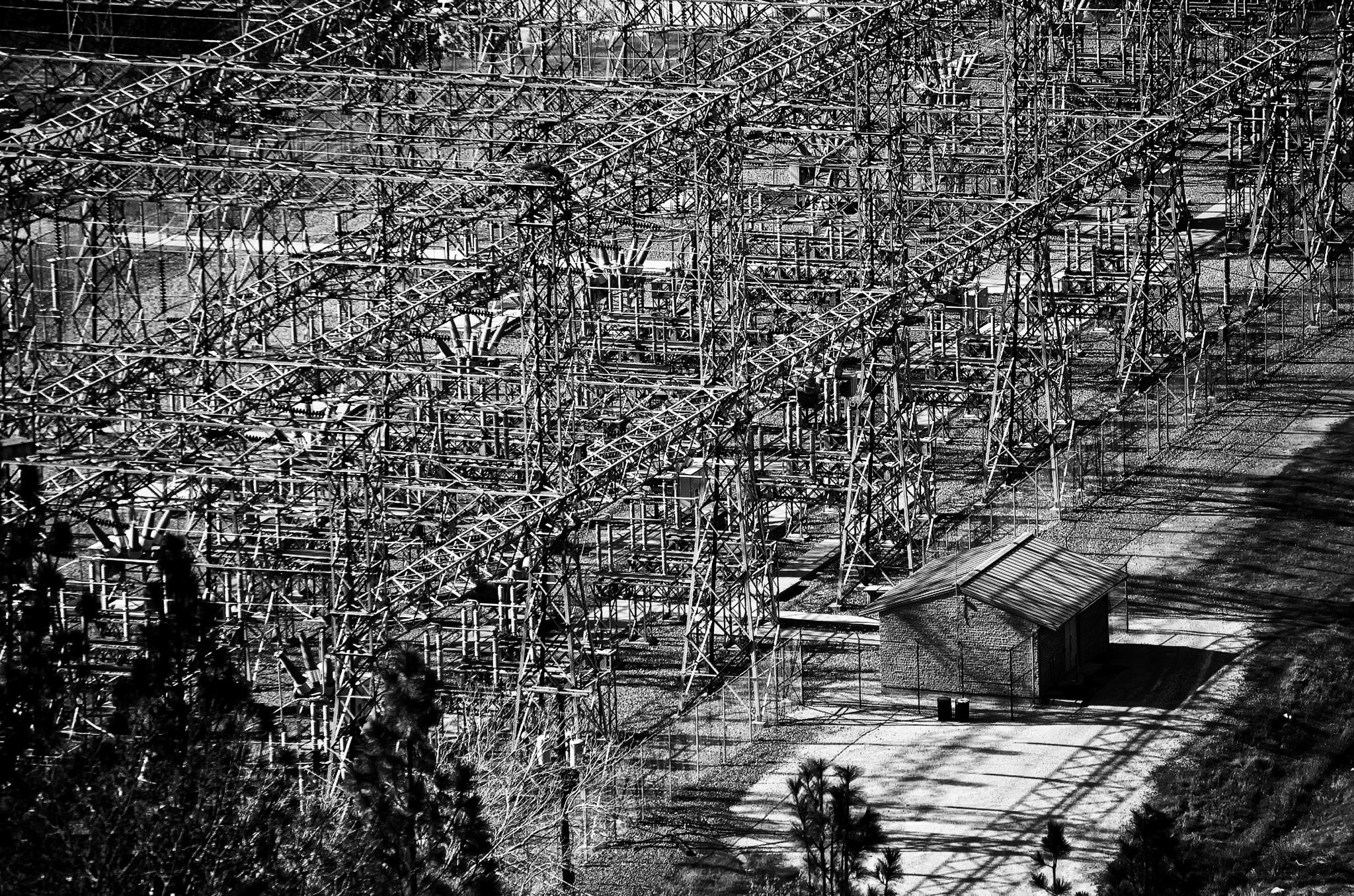 AF-S Zoom-Nikkor 80-200mm f/2.8D IF-ED sample photo. Shasta dam photography