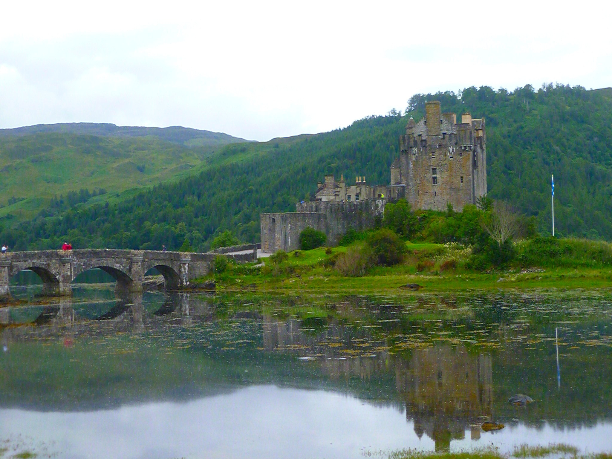 Panasonic DMC-FS30 sample photo. Eilean donan castle photography