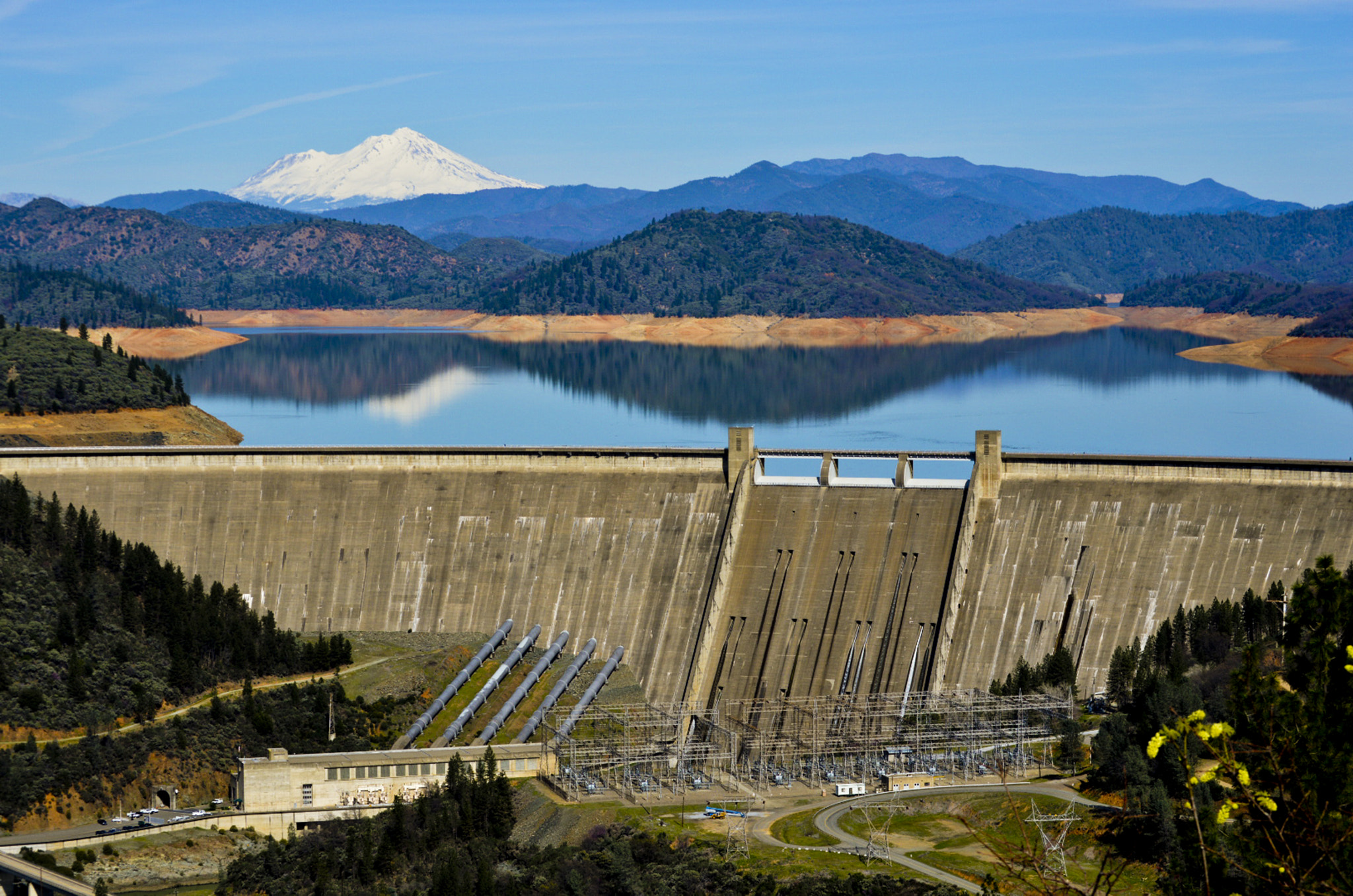 AF Zoom-Nikkor 35-80mm f/4-5.6D sample photo. Shasta dam photography